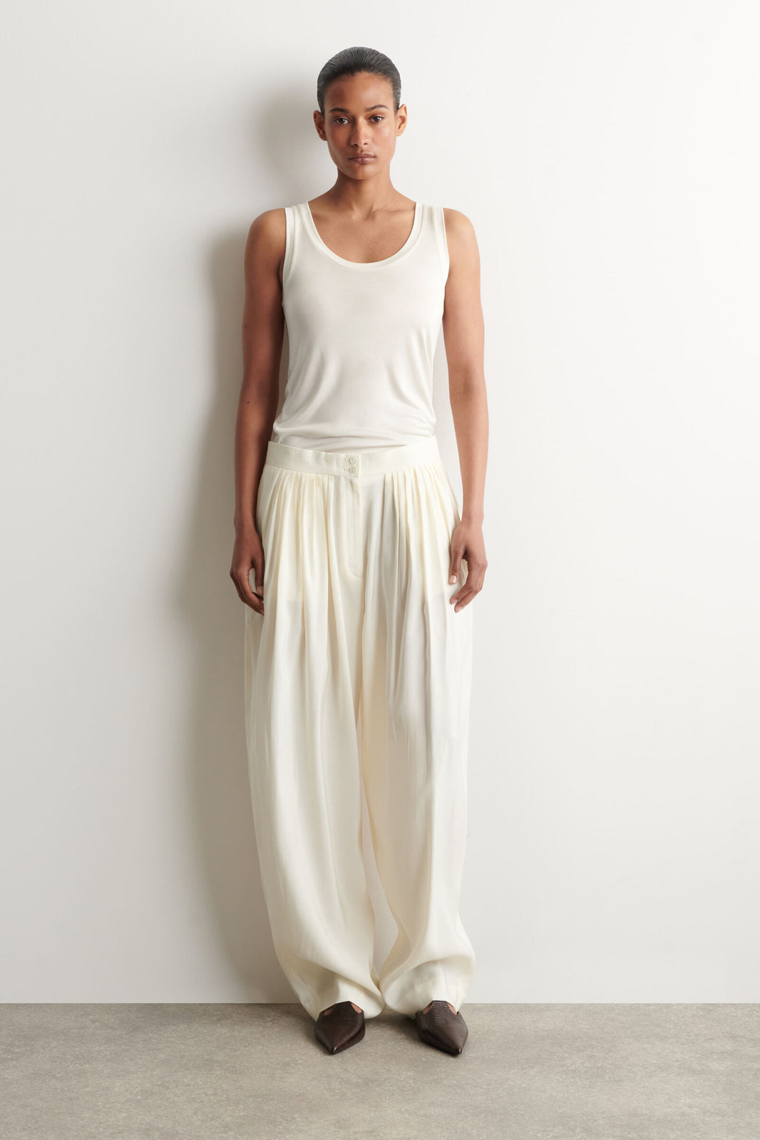 TANK TOP DE SEDA CON ESCOTE REDONDO - BLANCO