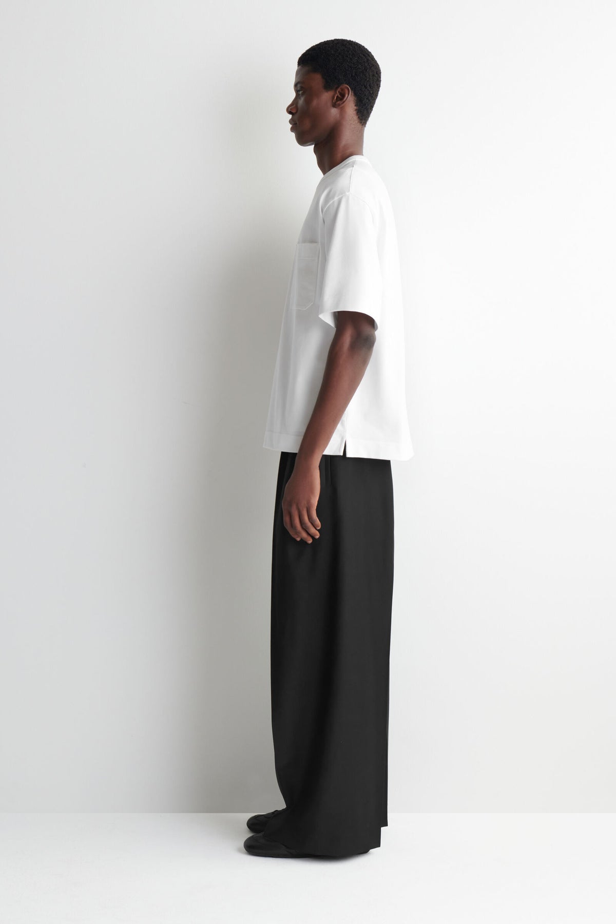CAMISETA OVERSIZE CON BOLSILLOS - BLANCO