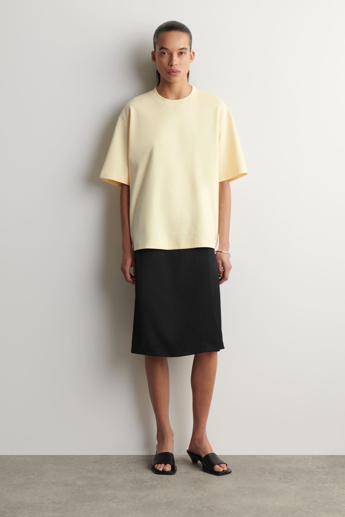 CAMISETA OVERSIZED - AMARILLO MANTEQUILLA