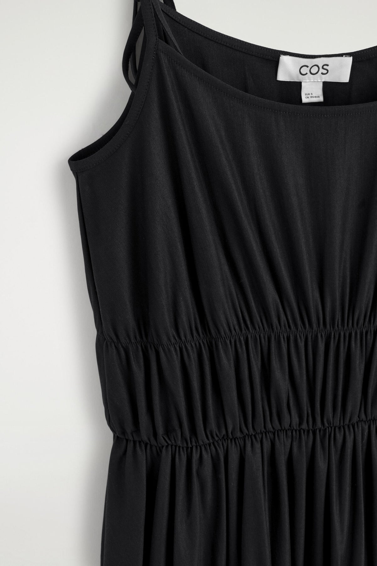 VESTIDO MIDI DE JERSEY RECOGIDO - NEGRO | DescriptiveDetail