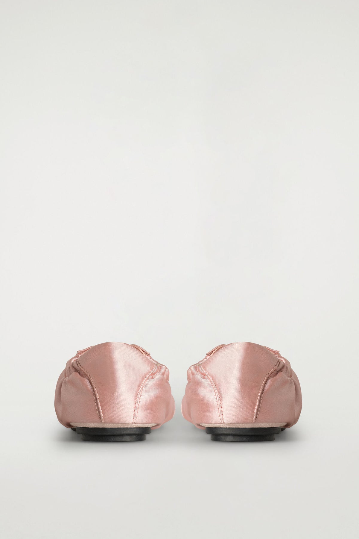 TENIS DE BALLET DE SATÍN Y GAMUZA - ROSADO POLVO | DescriptiveDetail
