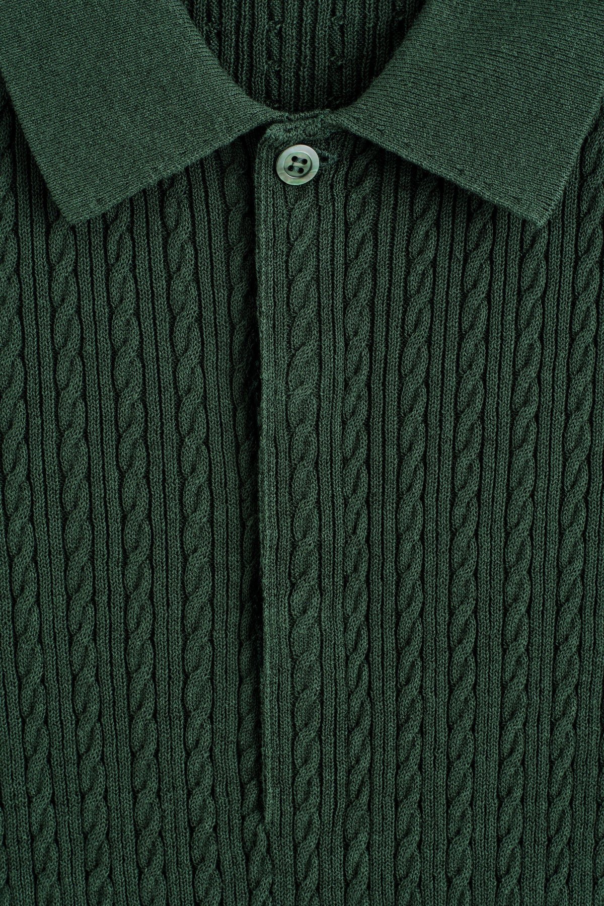 POLO DE ALGODÓN Y LINO TEJIDO EN TRENZAS - VERDE OSCURO | DescriptiveDetail
