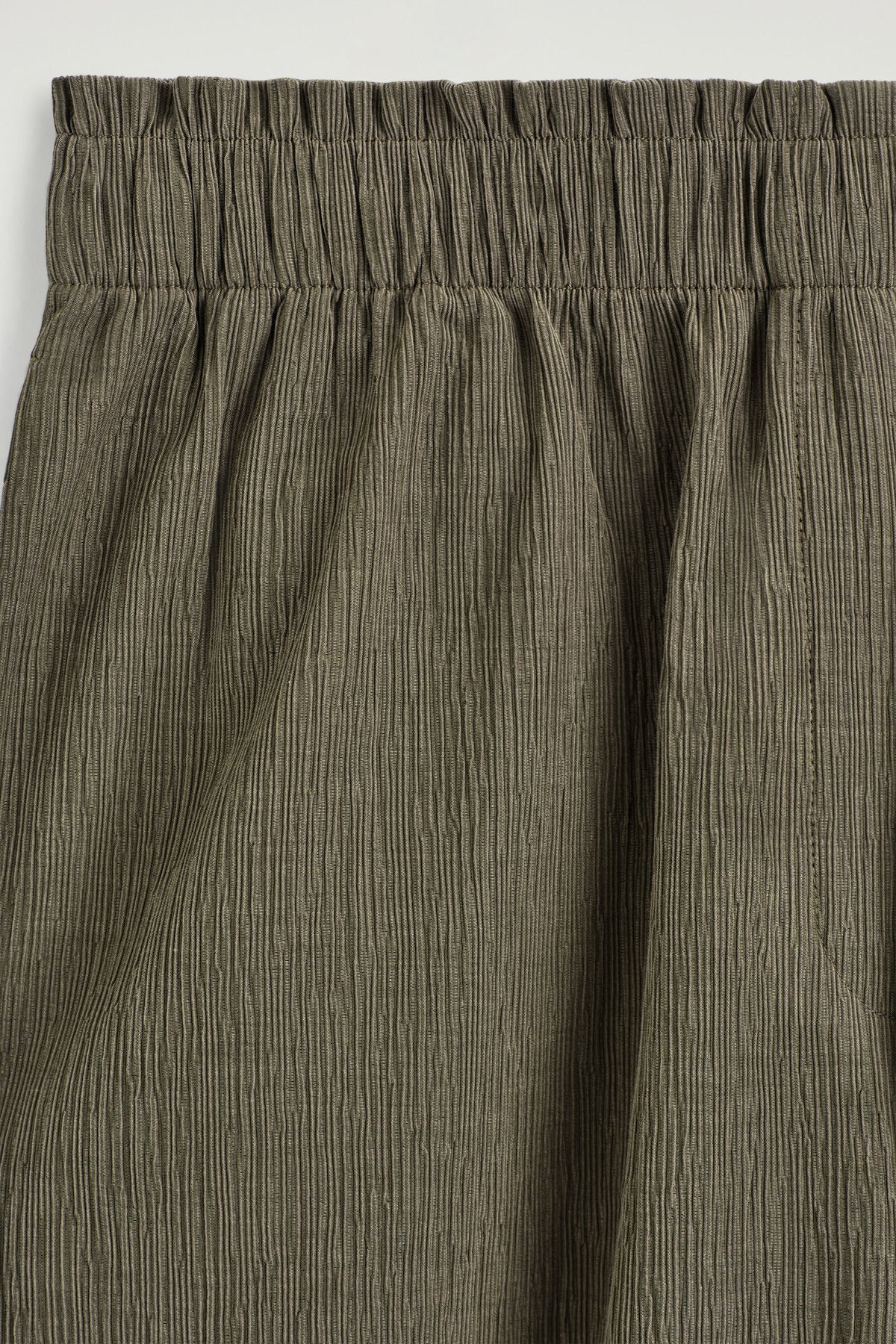 PANTALONES DE JERSEY ARRUGADO DE PIERNA ANCHA - MARRÓN CLARO | DescriptiveDetail