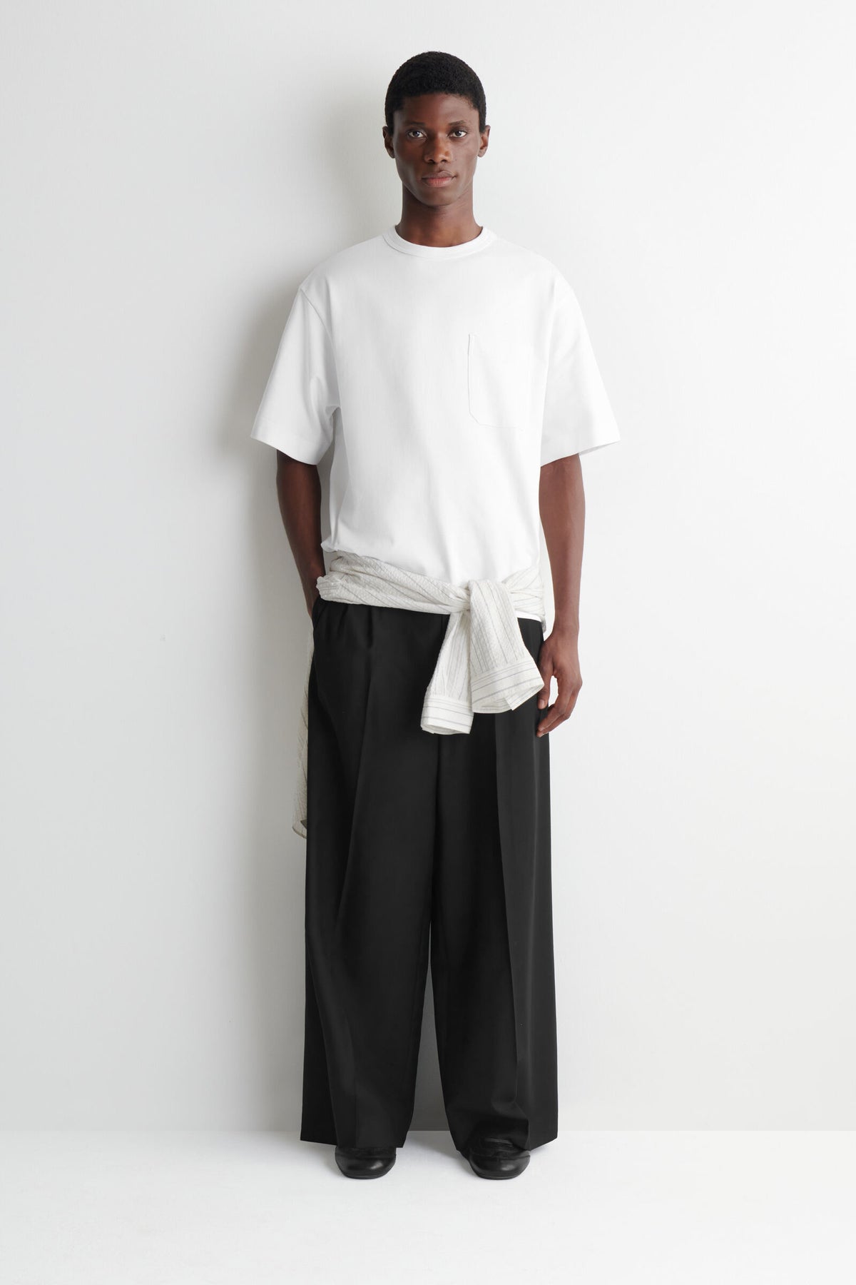 CAMISETA OVERSIZE CON BOLSILLOS - BLANCO