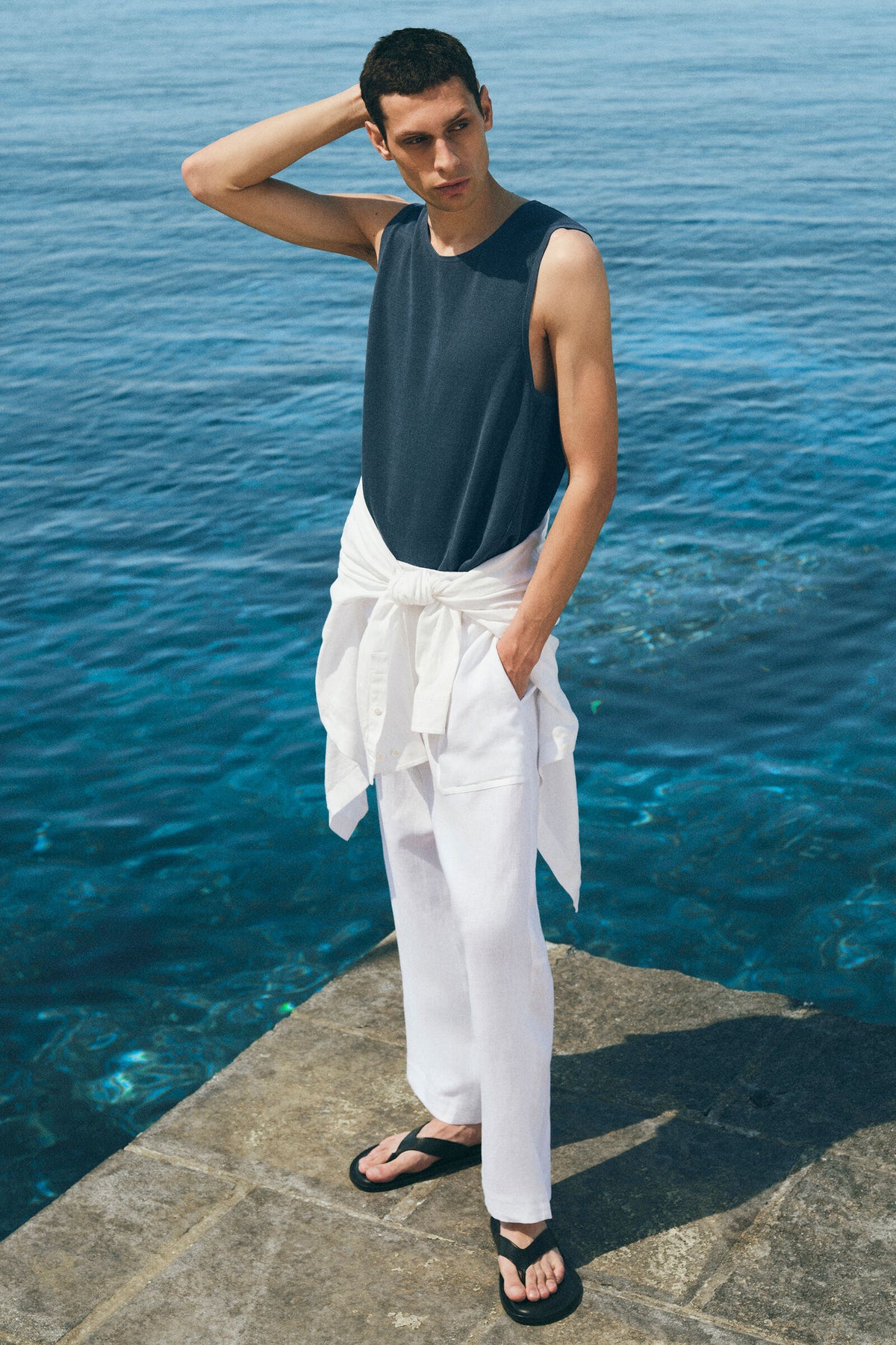 PANTALONES DE LINO DE CORTE RELAJADO Y PIERNA BARREL - BLANCO ROTO | Lookbook