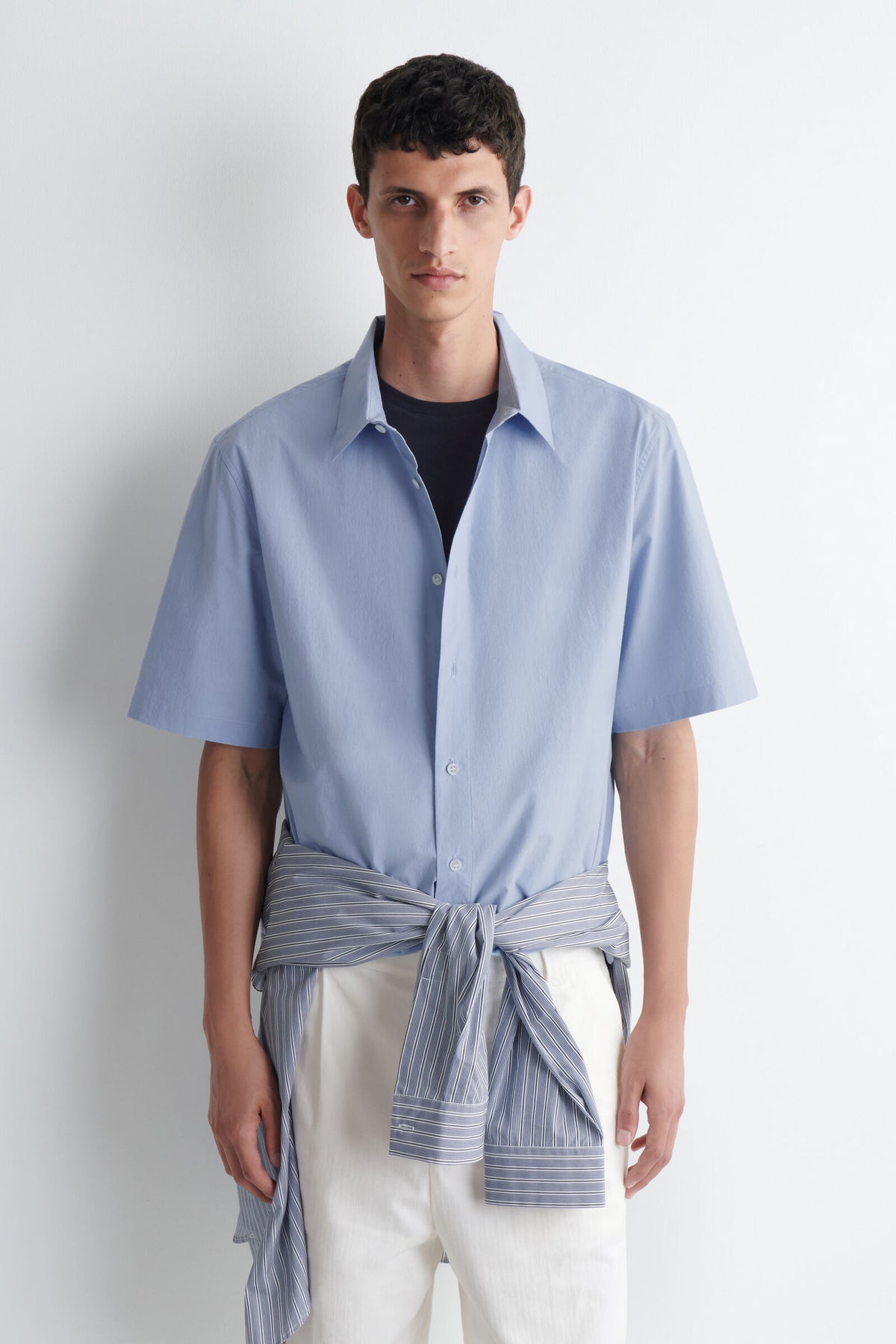 CAMISA DE ALGODÓN RELAJADO DE MANGA CORTA - AZUL CLARO