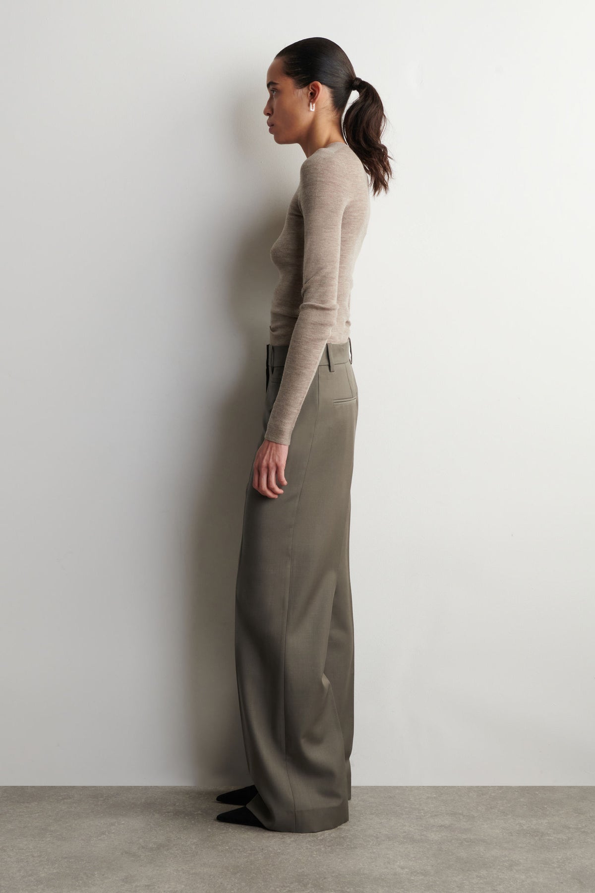 PANTALONES BOOTCUT DE SARGA DE LANA - TOPO - StillMedia/Lookbook