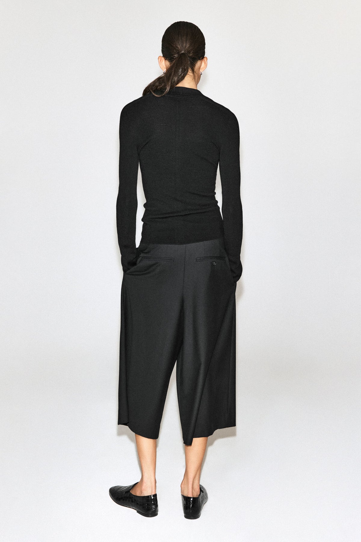 CAMISA DE LANA MERINO SIN COSTURAS - NEGRO