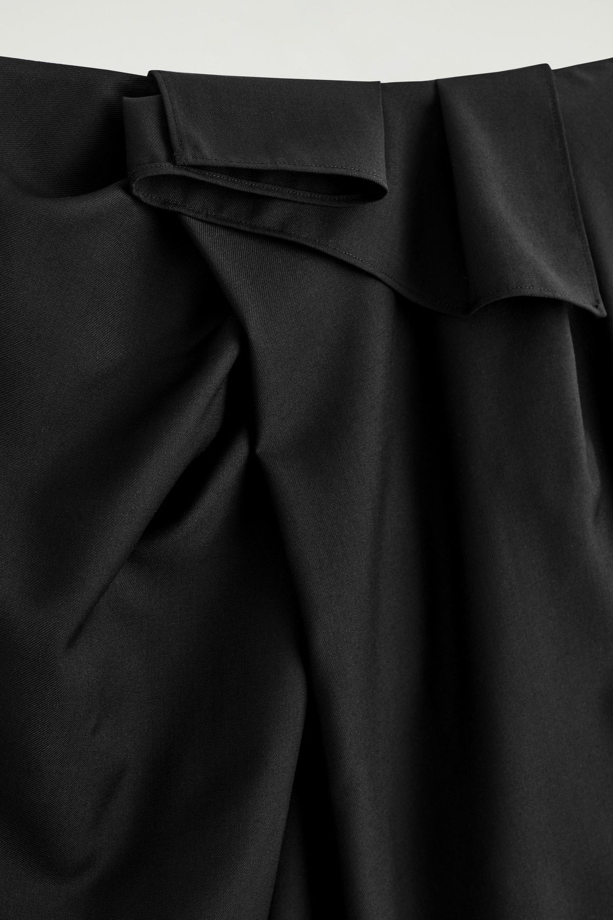 FALDA MIDI DE LANA CON EFECTO ENVOLVENTE - NEGRO - StillMedia/DescriptiveStillLife