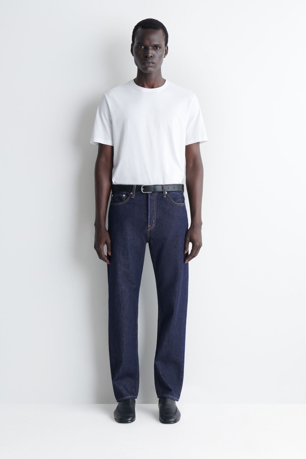JEANS SIGNATURE DE CORTE REGULAR Y PIERNA RECTA - AZUL OSCURO