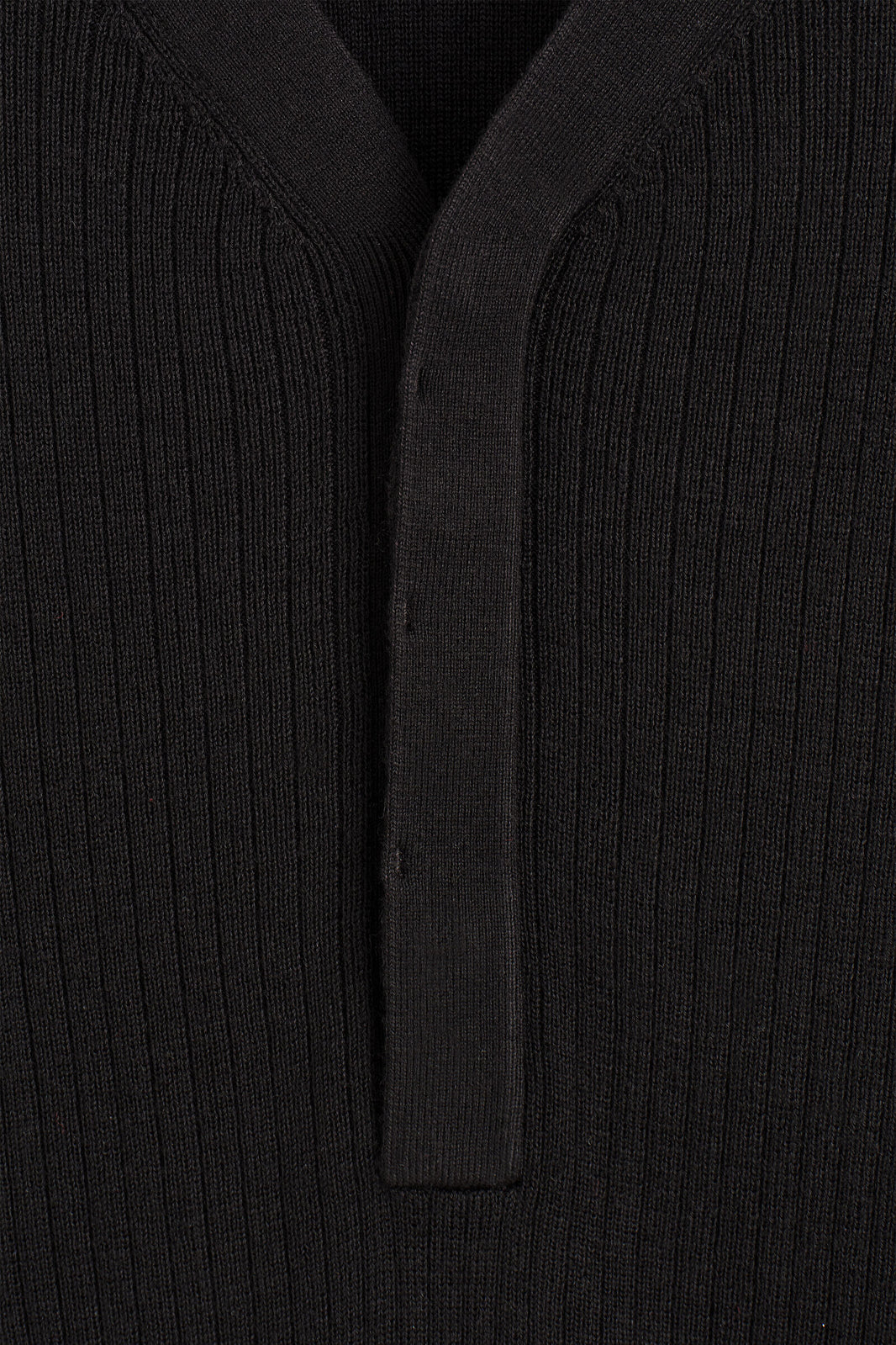 TOP HENLEY DE PUNTO ACANALADO - NEGRO | DescriptiveDetail