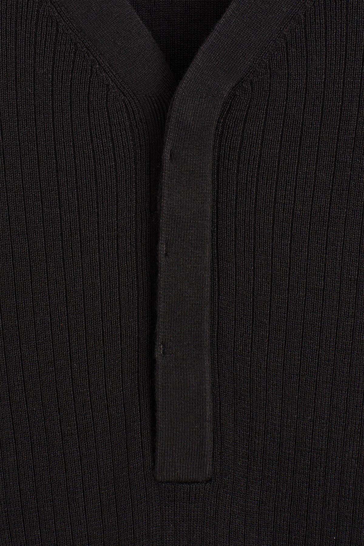 TOP HENLEY DE PUNTO ACANALADO - NEGRO | DescriptiveDetail