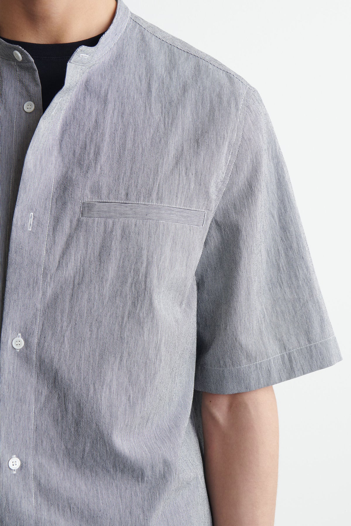 CAMISA MANGA CORTA CUELLO MAO - AZUL / BLANCO / RAYAS