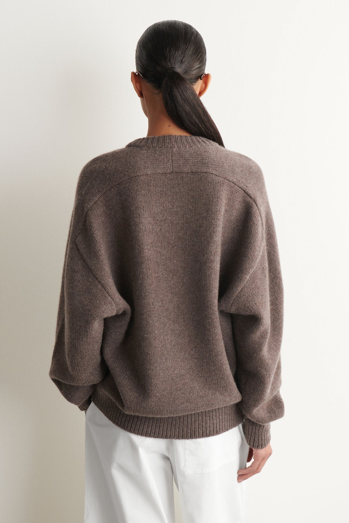 SWEATER DE CASHMERE DE CUELLO REDONDEADO - MARRÓN MEZCLADO