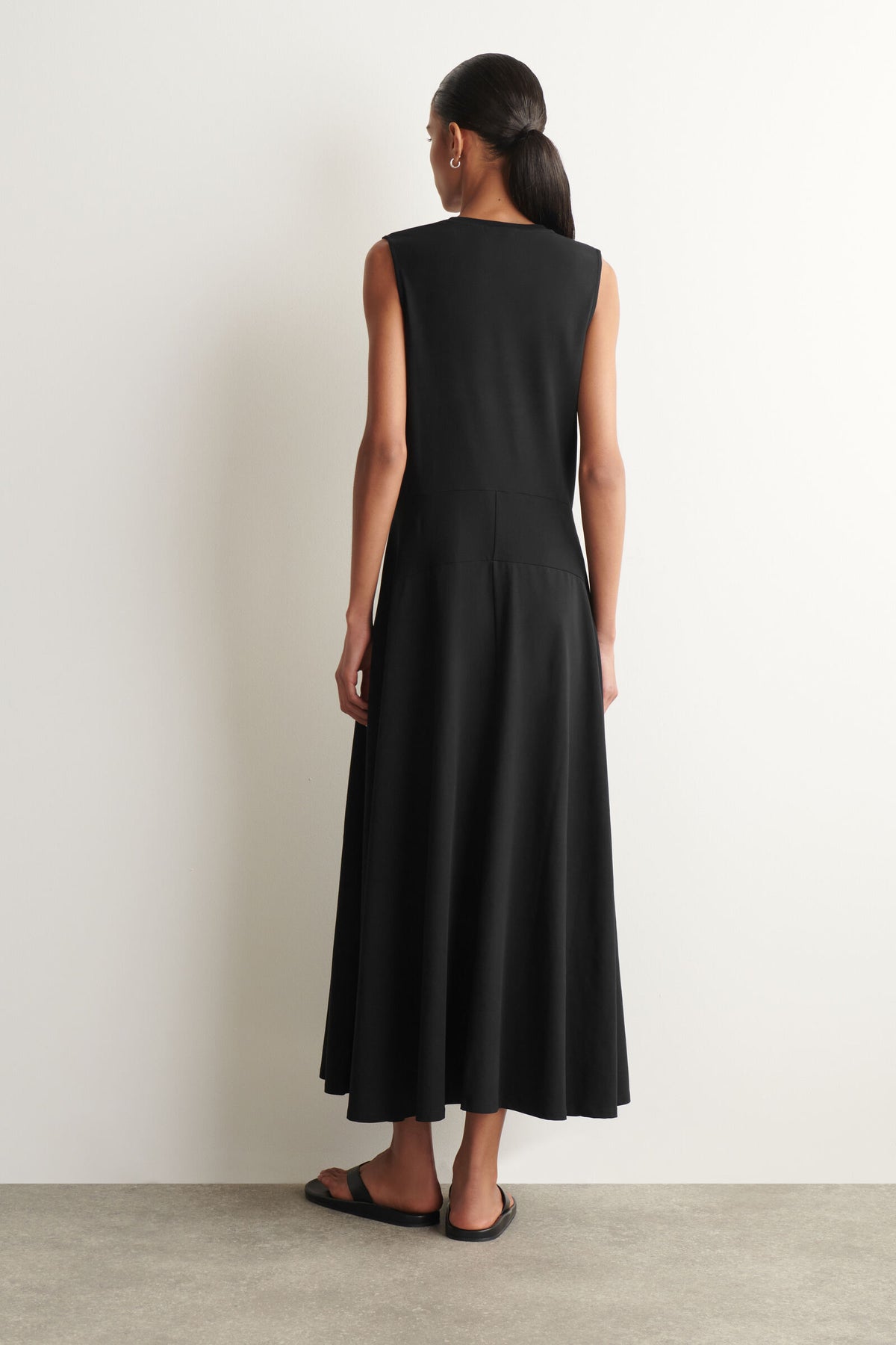 VESTIDO MIDI ESCULTÓRICO DE ALGODÓN-JERSEY - NEGRO