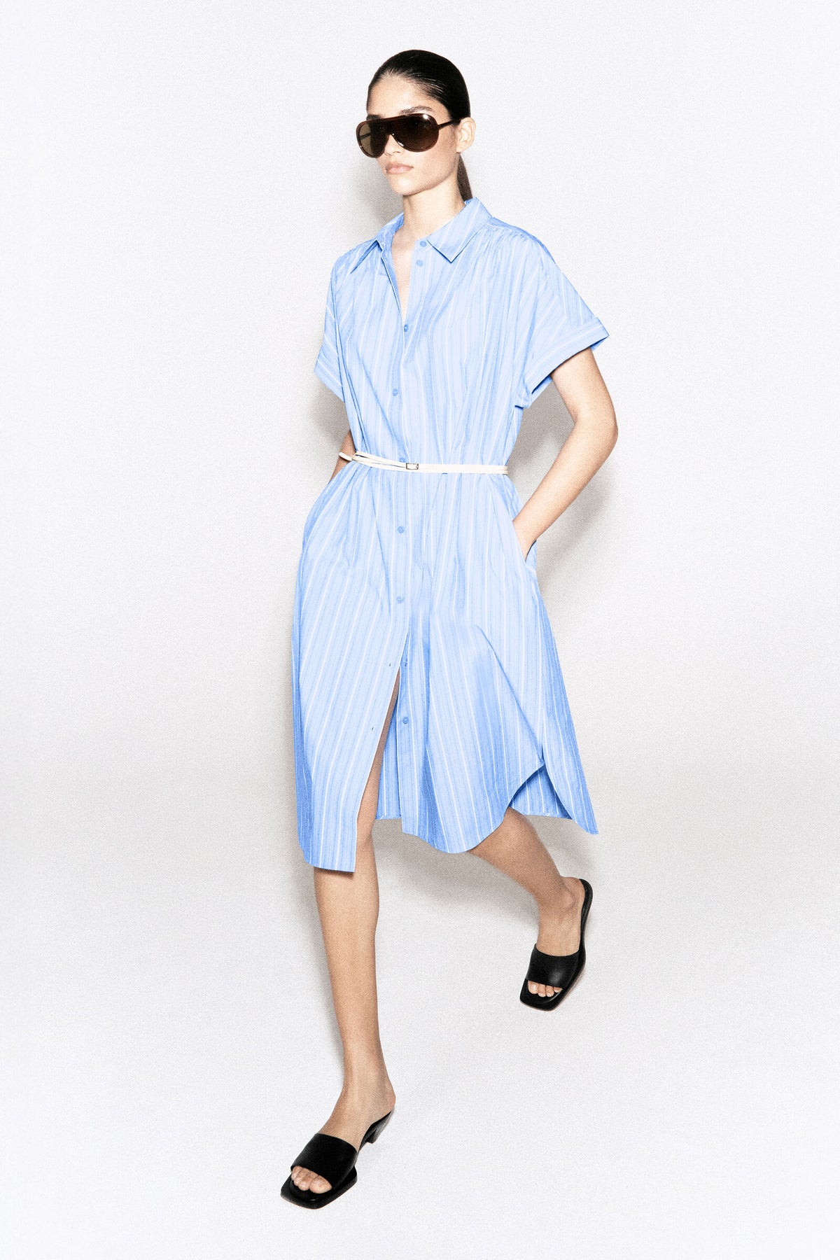 VESTIDO CAMISERO DE ALGODÓN A RAYAS Y MANGA CORTA - AZUL / RAYADO
