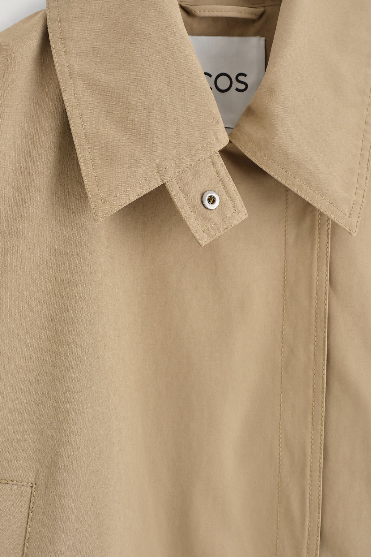CHAQUETA TRENCH CORTA REDONDEADA - BEIGE | DescriptiveDetail