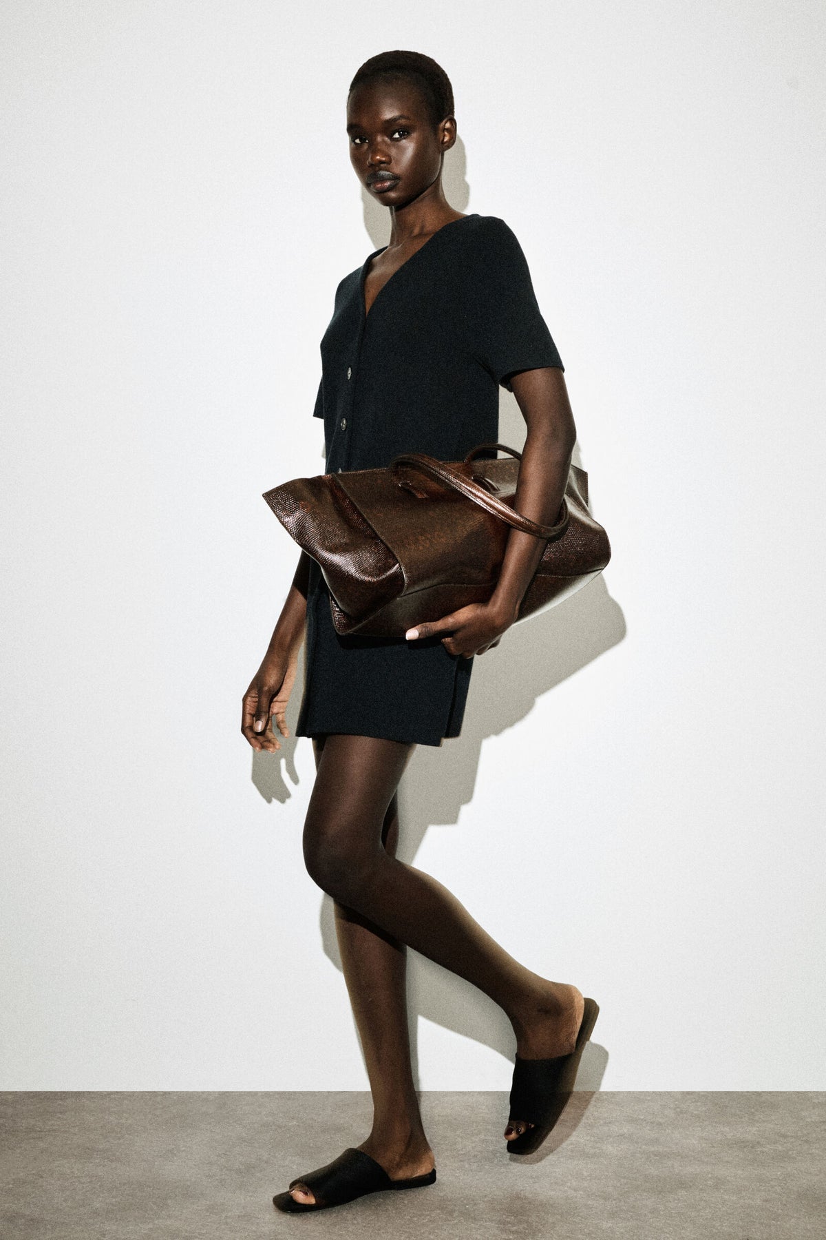 VESTIDO MINI DE PUNTO MILANO CON BOTONES - NEGRO - StillMedia/Lookbook