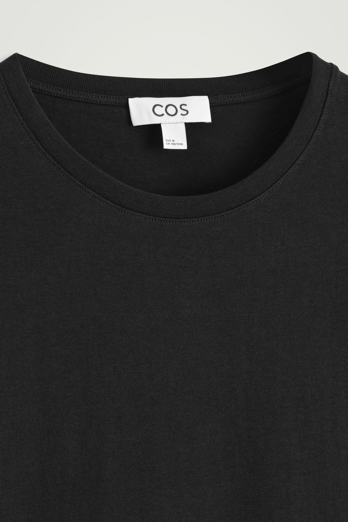 CAMISETA DE ALGODÓN CON CUELLO REDONDO - NEGRO