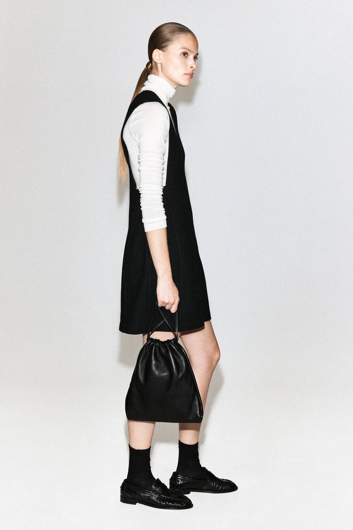 VESTIDO MINI EN MEZCLA DE LANA FIELTRADA - NEGRO