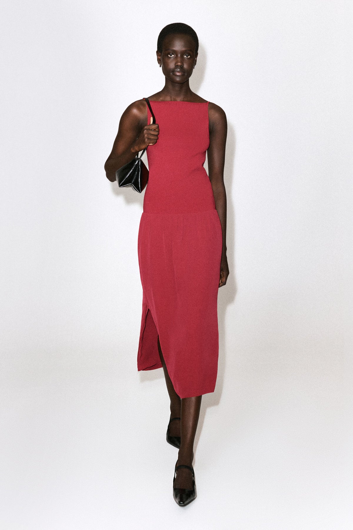 VESTIDO MAXI CON PANELES DE CONTRASTE - ROJO