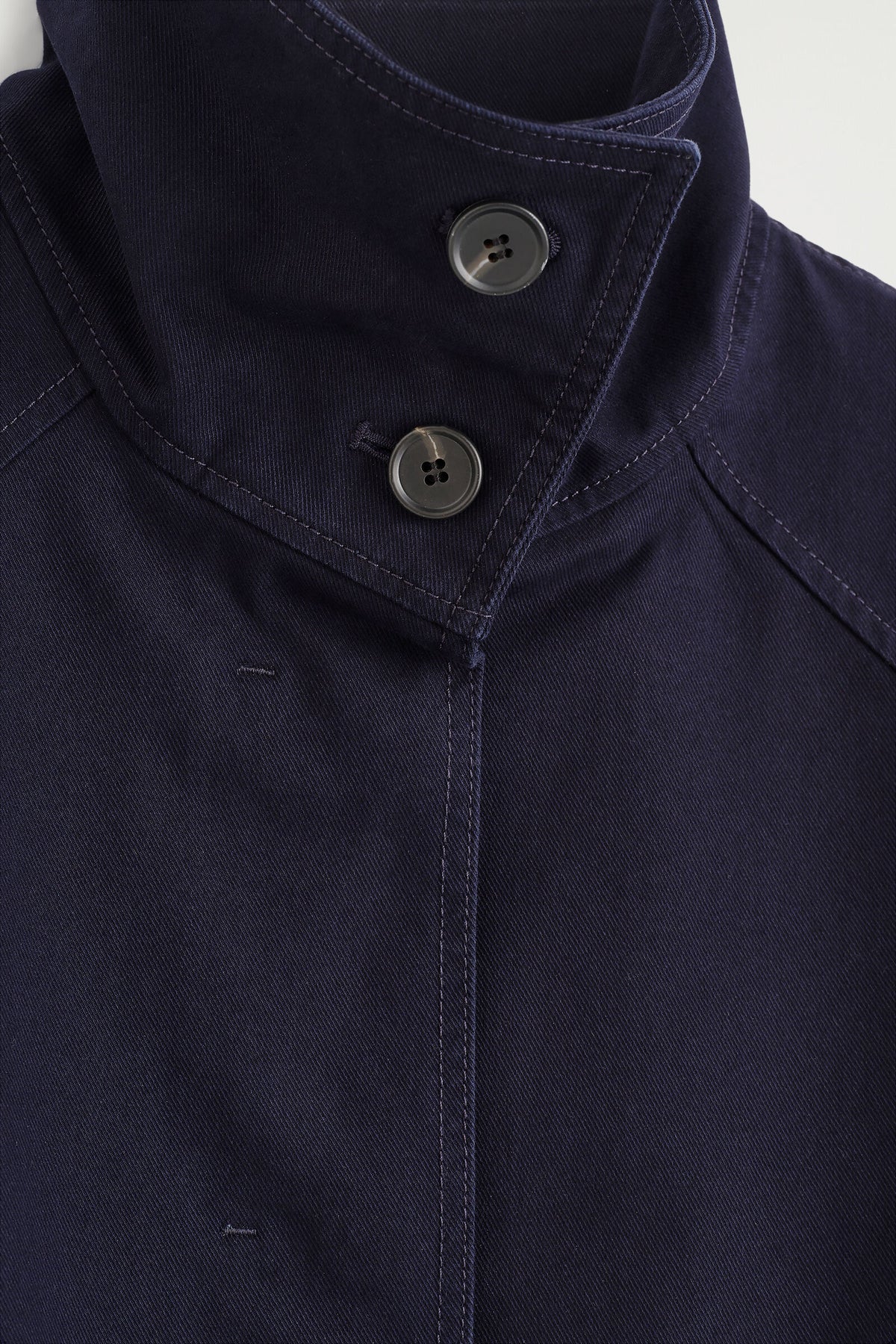 CHAQUETA DE CUELLO DE EMBUDO DE ALGODÓN-TWILL - AZUL MARINO | DescriptiveDetail