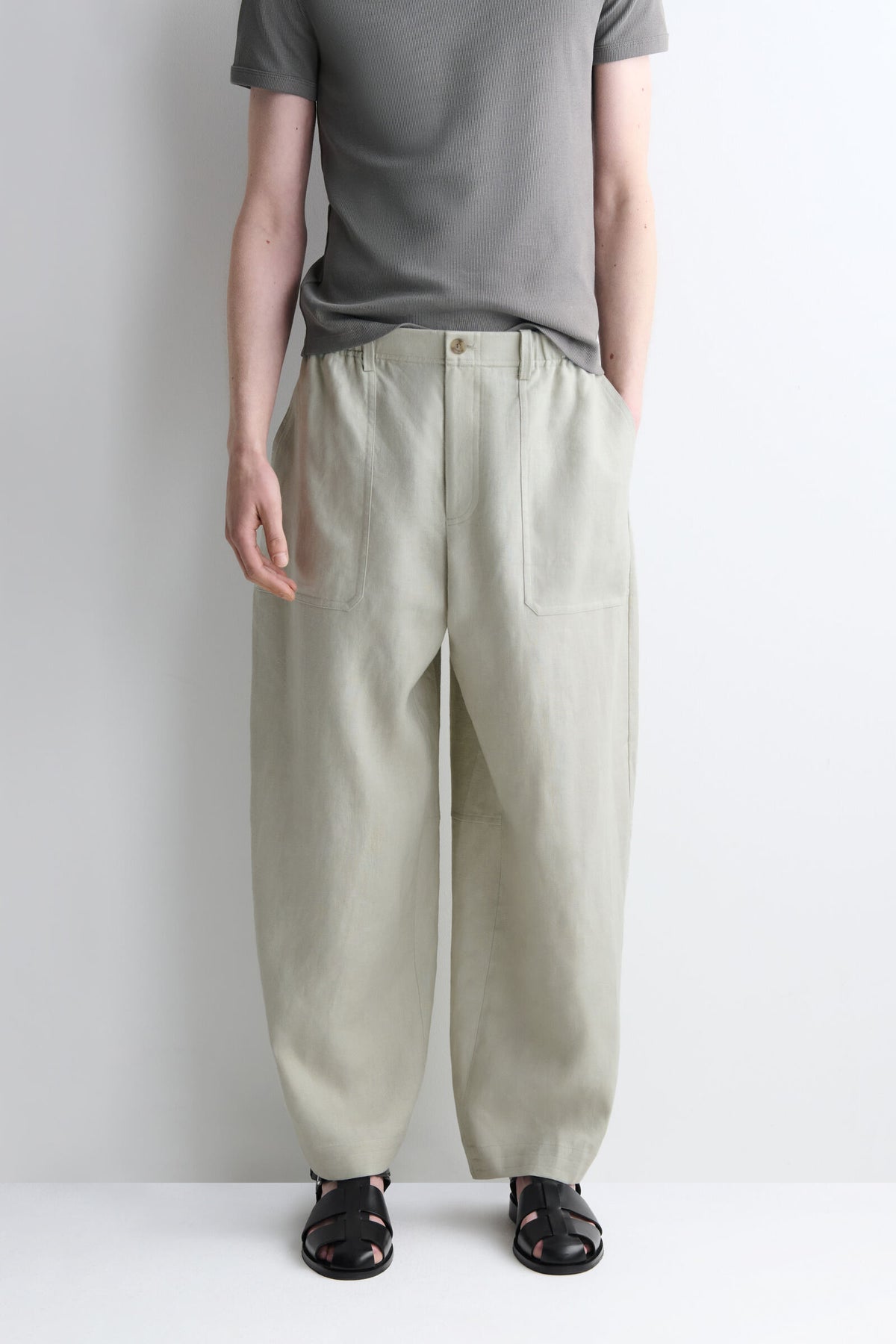 PANTALONES DE LINO DE CORTE RELAJADO Y PIERNA BARREL - VERDE CLARO - StillMedia/Lookbook