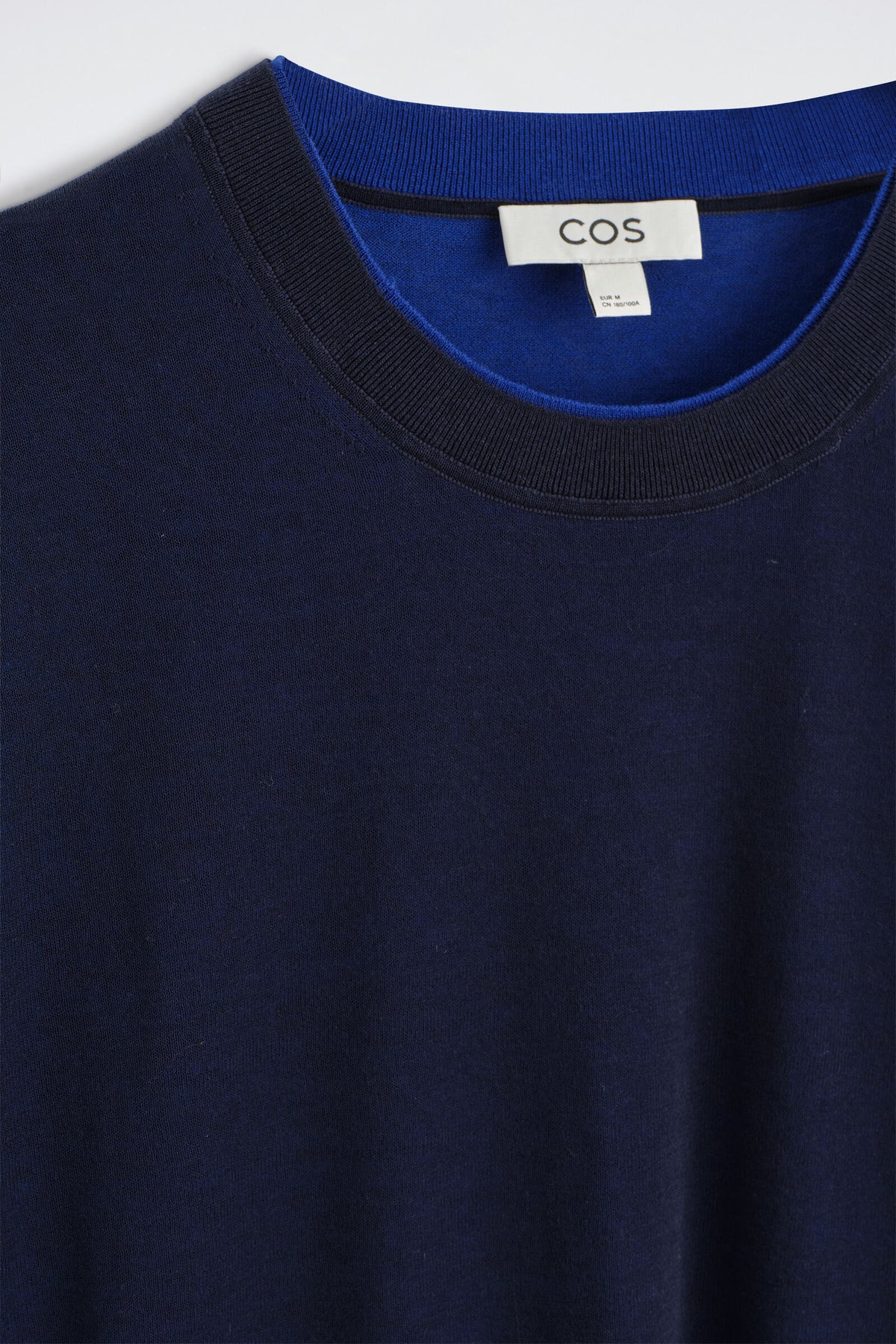 CAMISETA DE ALGODÓN TEJIDA EN CAPAS - AZUL MARINO / AZUL COBALTO | DescriptiveDetail