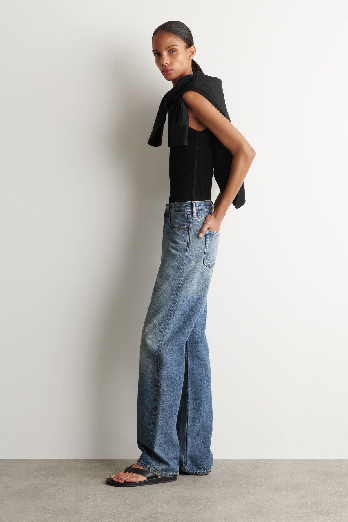 JEANS DE PIERNA RECTA CHORD - AZUL DESVANECIDO