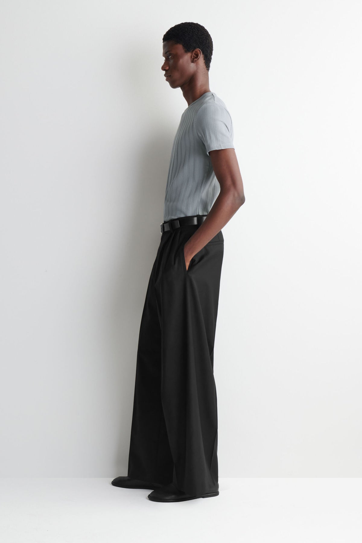 CAMISETA DE ALGODÓN ACANALADA DE AJUSTE SLIM - GRIS