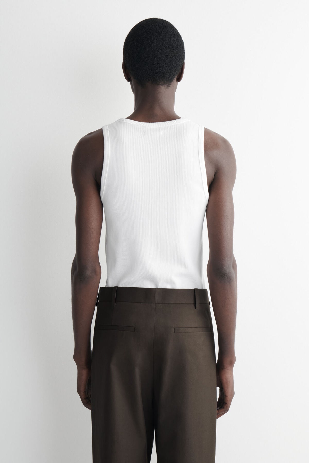 CAMISETA DE ALGODÓN AJUSTADA Y ACANALADA - BLANCO