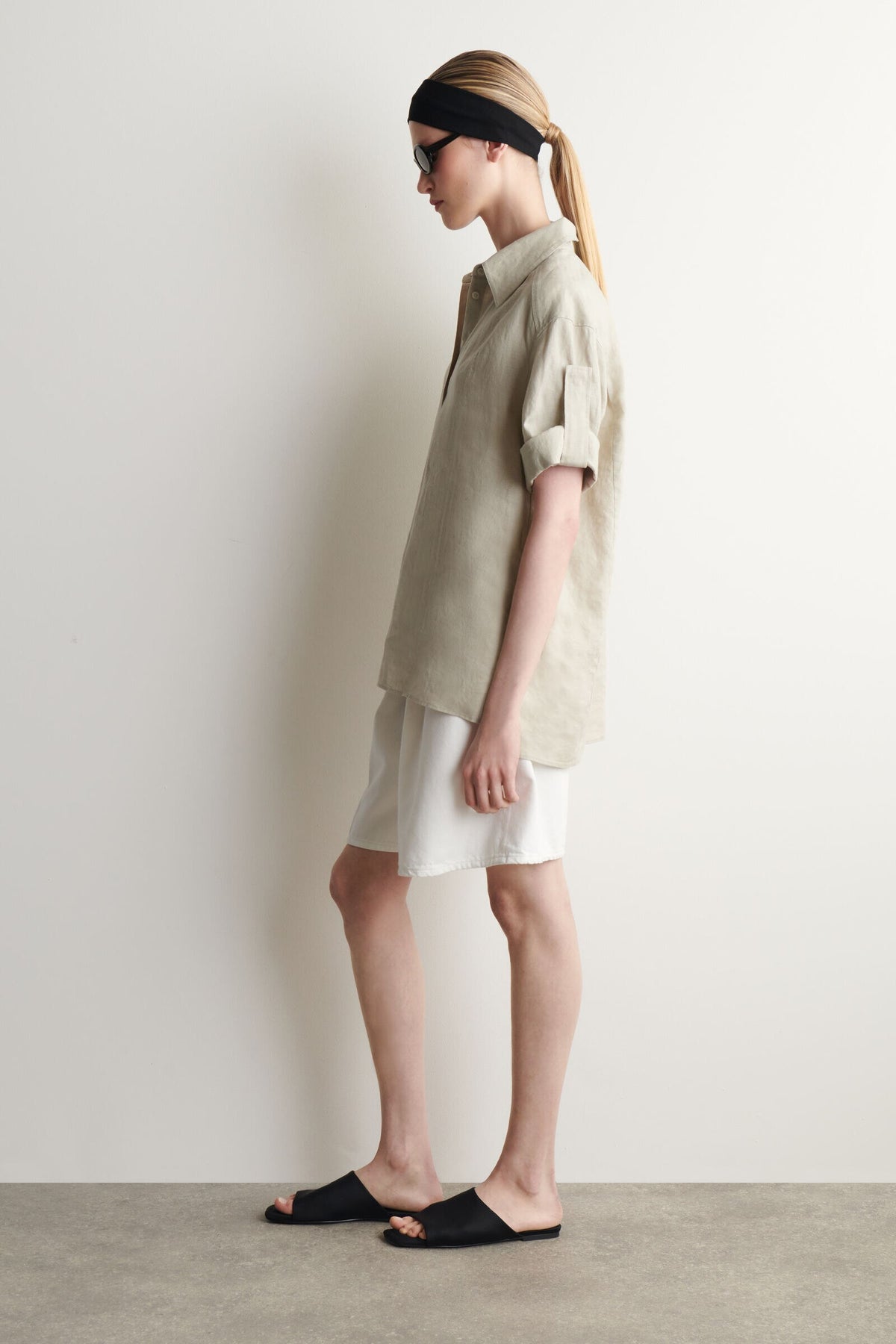 CAMISA DE LINO CON MANGAS DOBLADAS - BEIGE - StillMedia/Lookbook