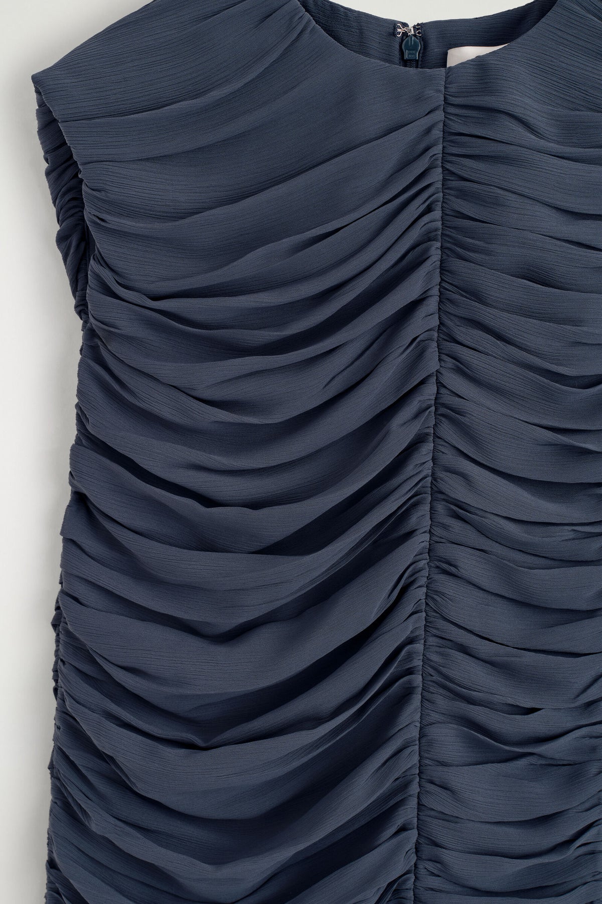 VESTIDO CON PANELES FRUNCIDOS - AZUL ACERO