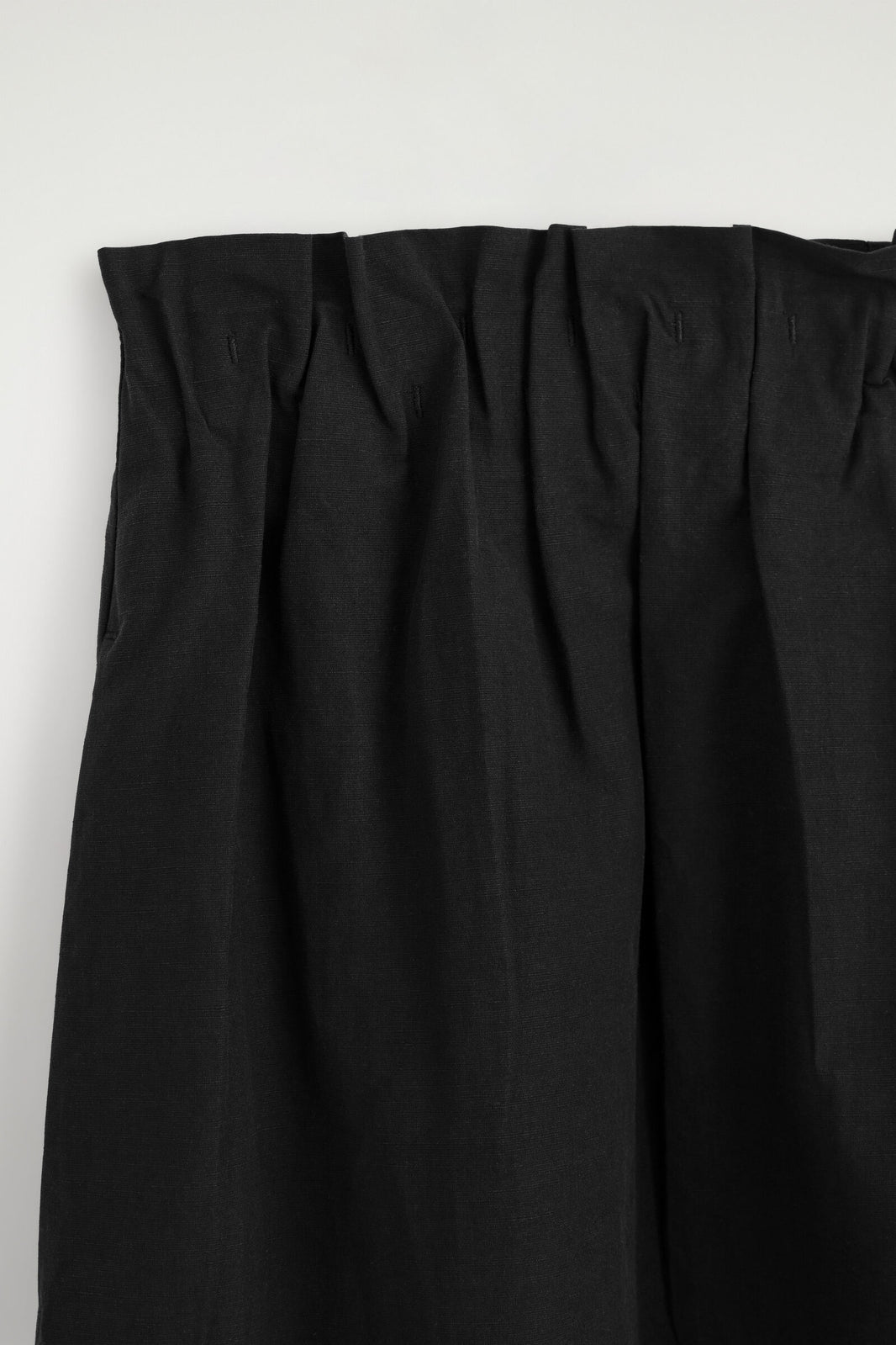 FALDA MIDI DE GLOBO DE ALGODÓN-LINEN - NEGRO | DescriptiveDetail