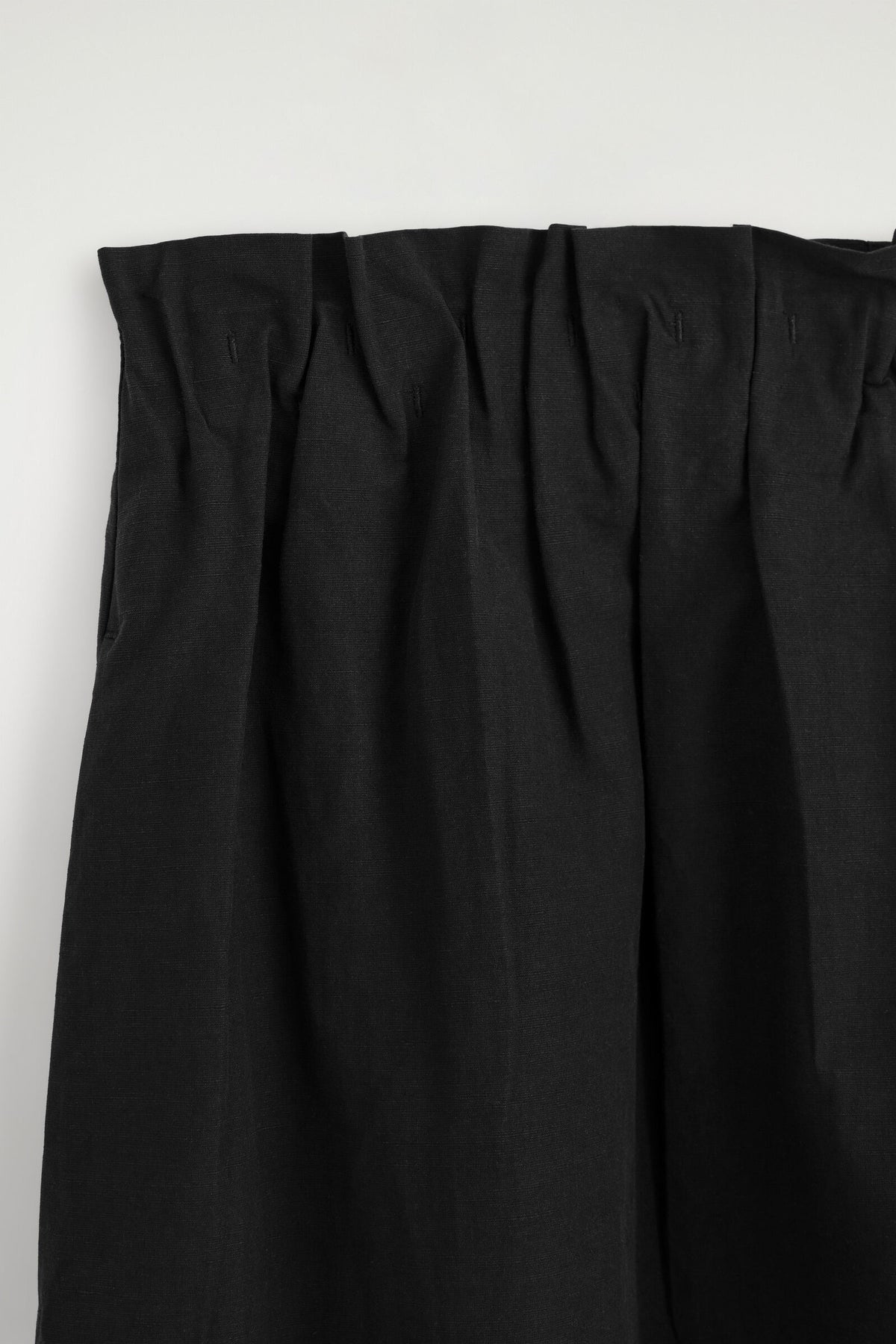 FALDA MIDI DE GLOBO DE ALGODÓN-LINEN - NEGRO | DescriptiveDetail
