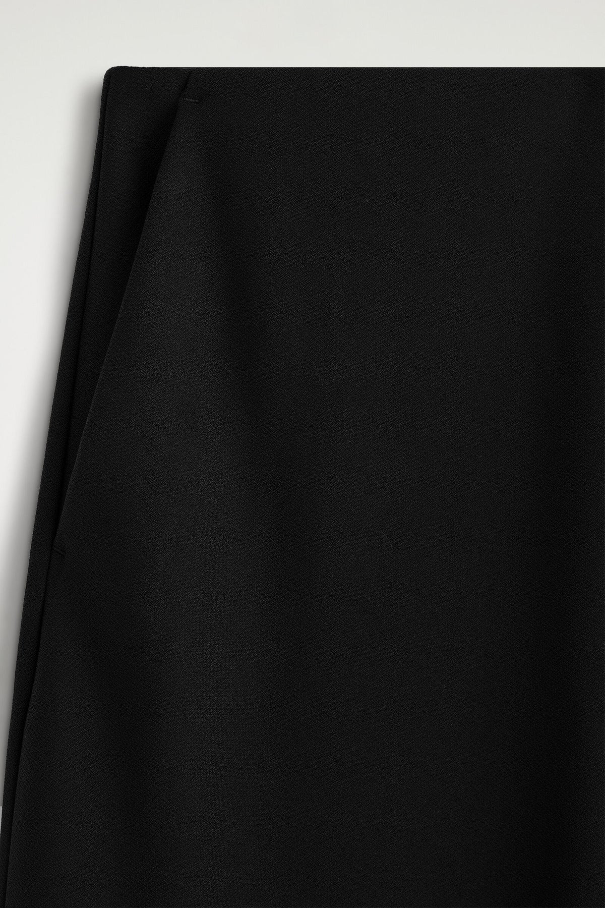 PANTALONES DE CREPE DE PUNTO DE PIERNA ANCHA - NEGRO | DescriptiveDetail