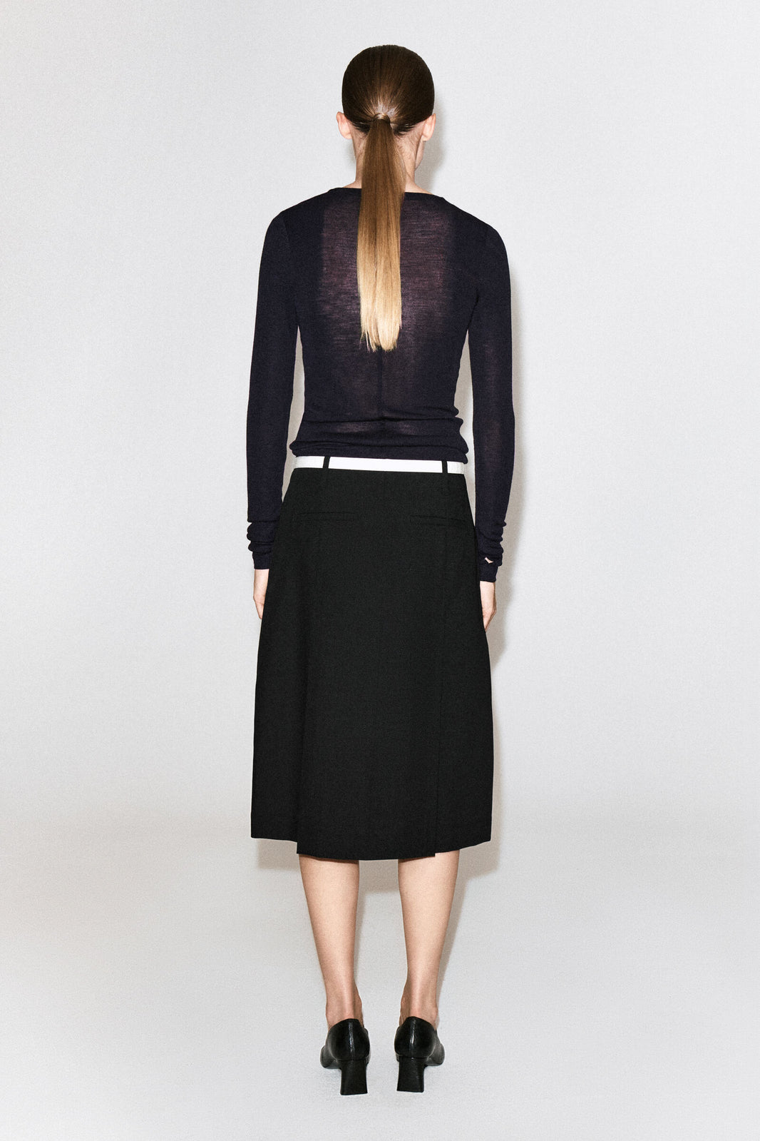 FALDA MIDI DE LANA CON PLIEGUES - NEGRO