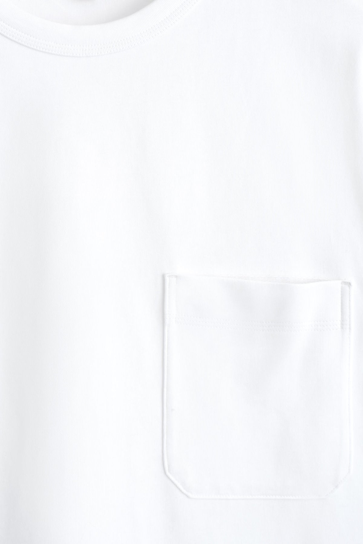 CAMISETA OVERSIZE CON BOLSILLOS - BLANCO | DescriptiveDetail
