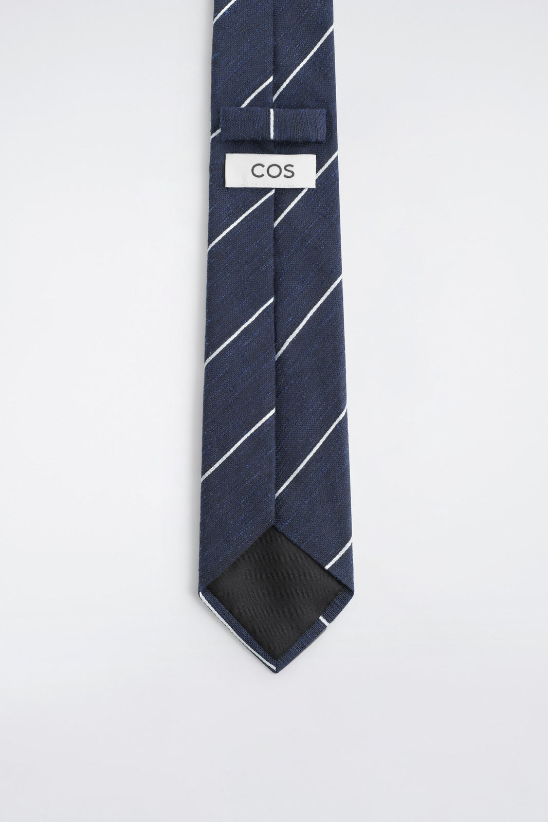 CORBATA DE SEDA A RAYAS - AZUL MARINO / RAYADO | DescriptiveDetail