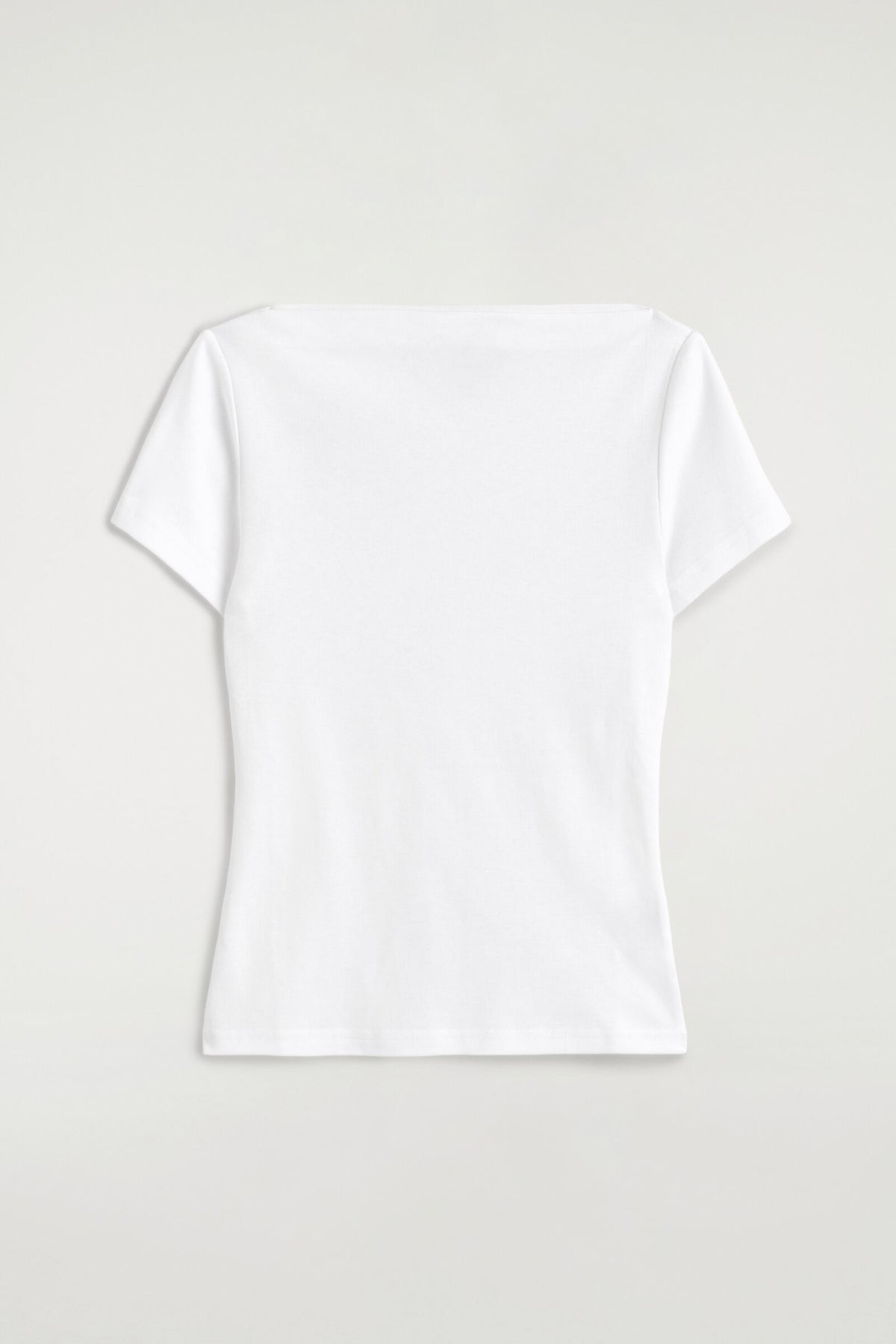 CAMISETA DE ALGODÓN DE CUELLO BARCO SLIM - BLANCO | DescriptiveStillLife