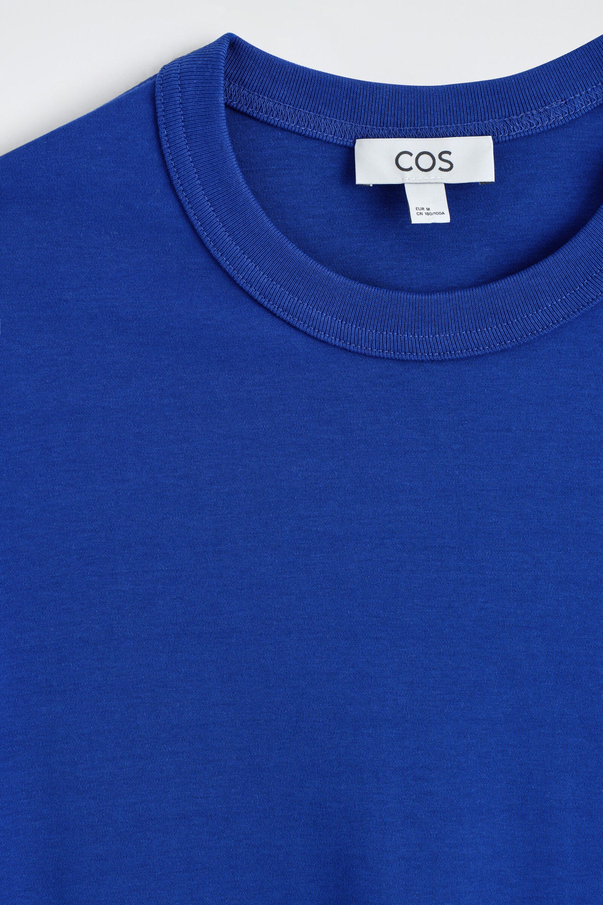 CAMISETA DE ALGODÓN ENTRELAZADO CON CUELLO REDONDO - AZUL BRILLANTE | DescriptiveDetail