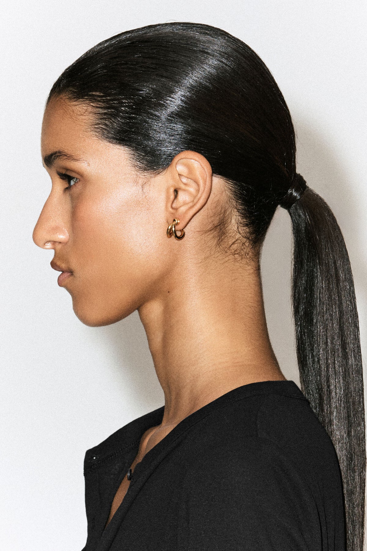 ARETES NUDOS DESIGUALES - DORADO