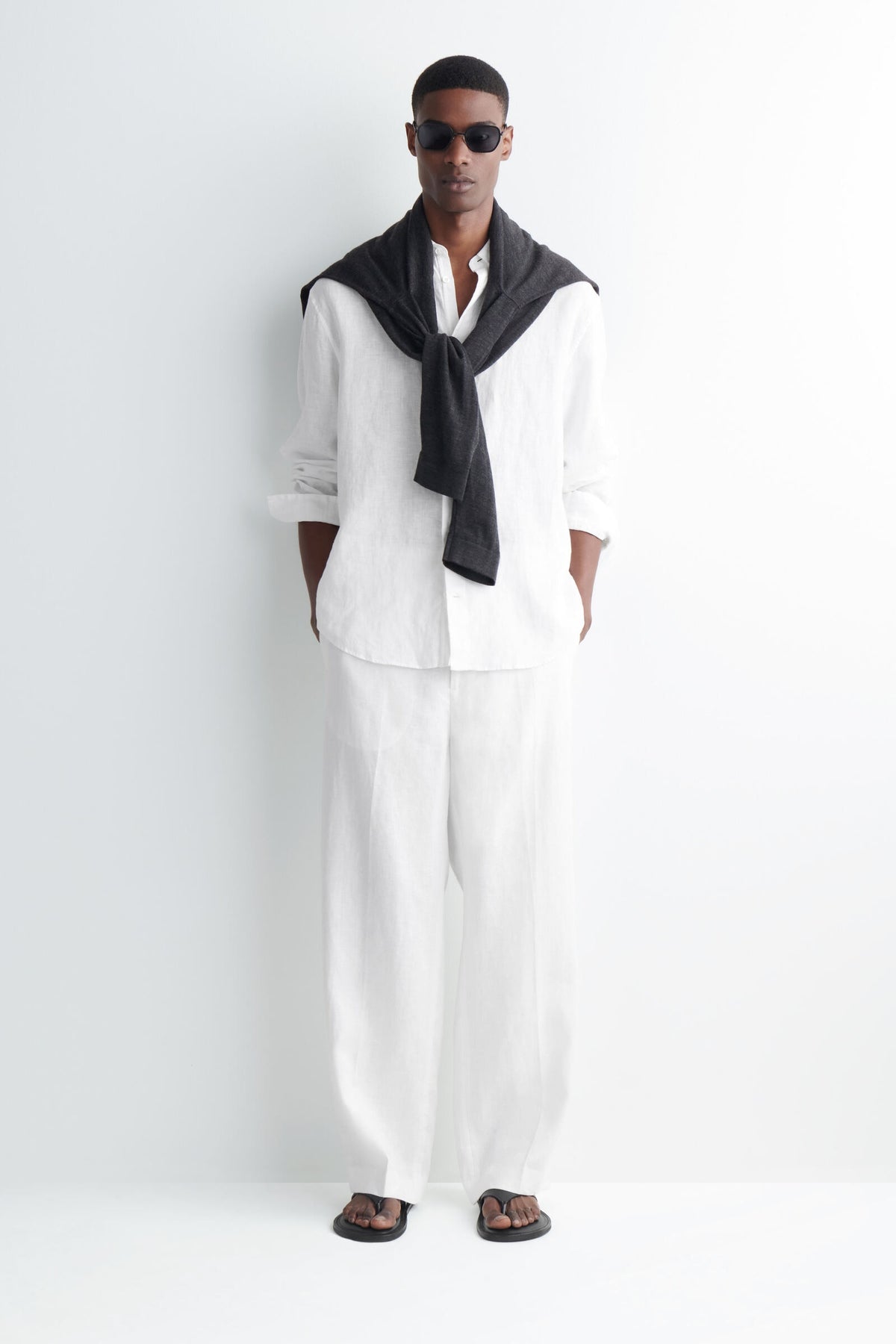 PANTALONES DE LINO DE AJUSTE RELAJADO Y DE CORTE RECTO - BLANCO