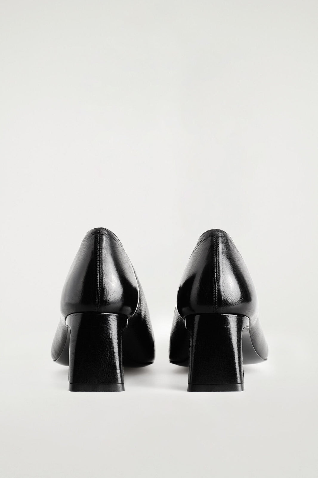 MOCASINES DE PIEL ANGULARES - NEGRO | DescriptiveDetail