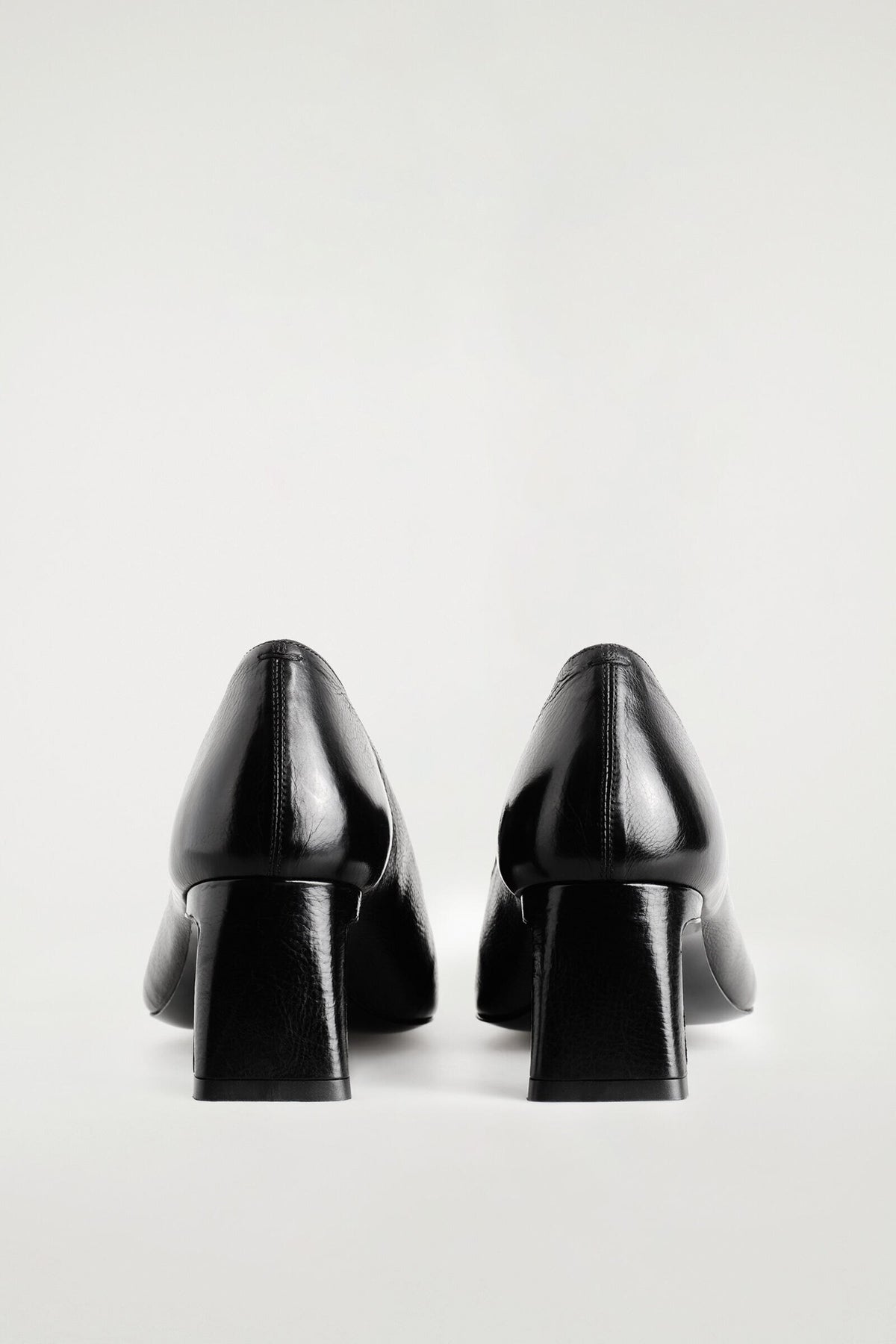 MOCASINES DE PIEL ANGULARES - NEGRO | DescriptiveDetail