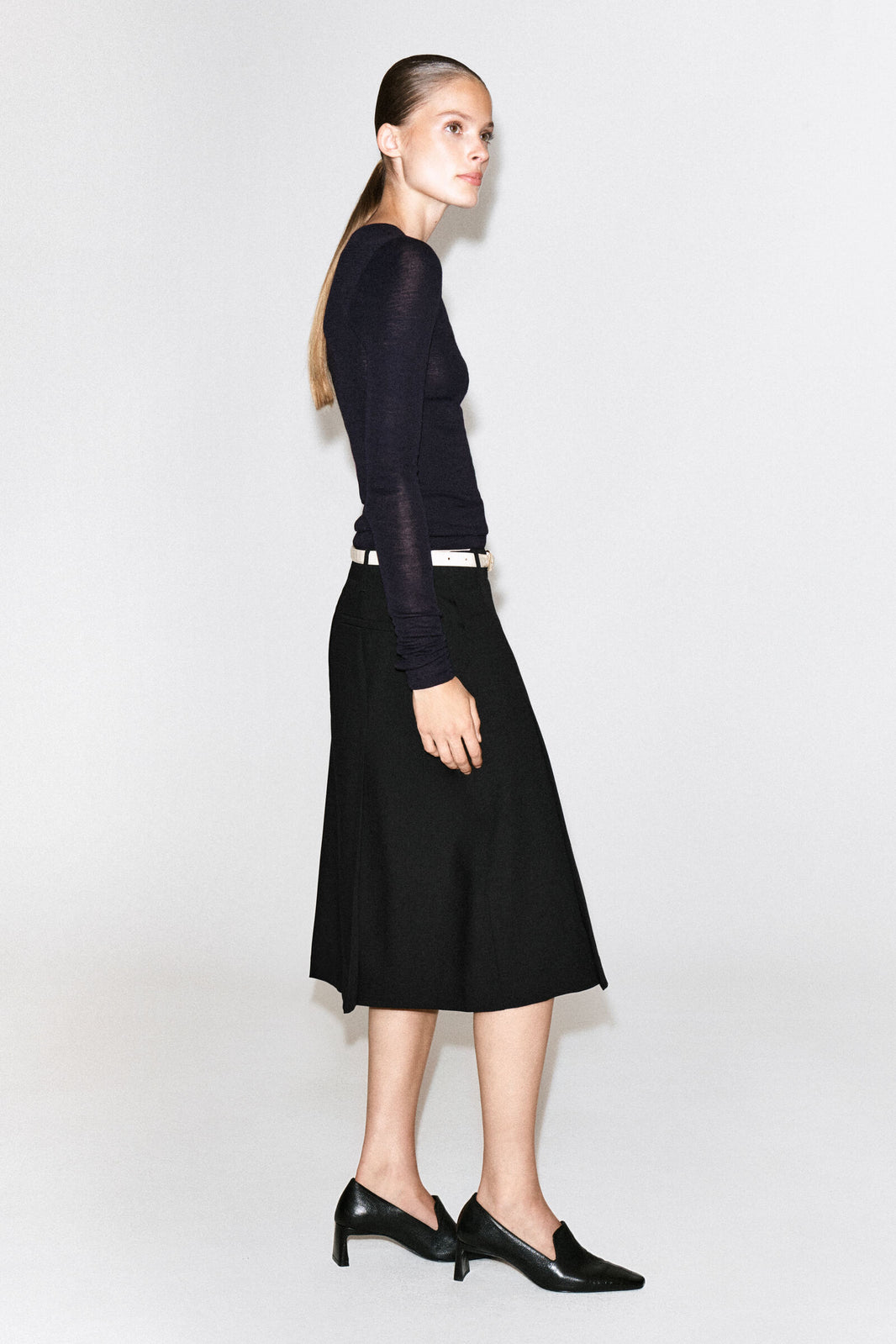 FALDA MIDI DE LANA CON PLIEGUES - NEGRO