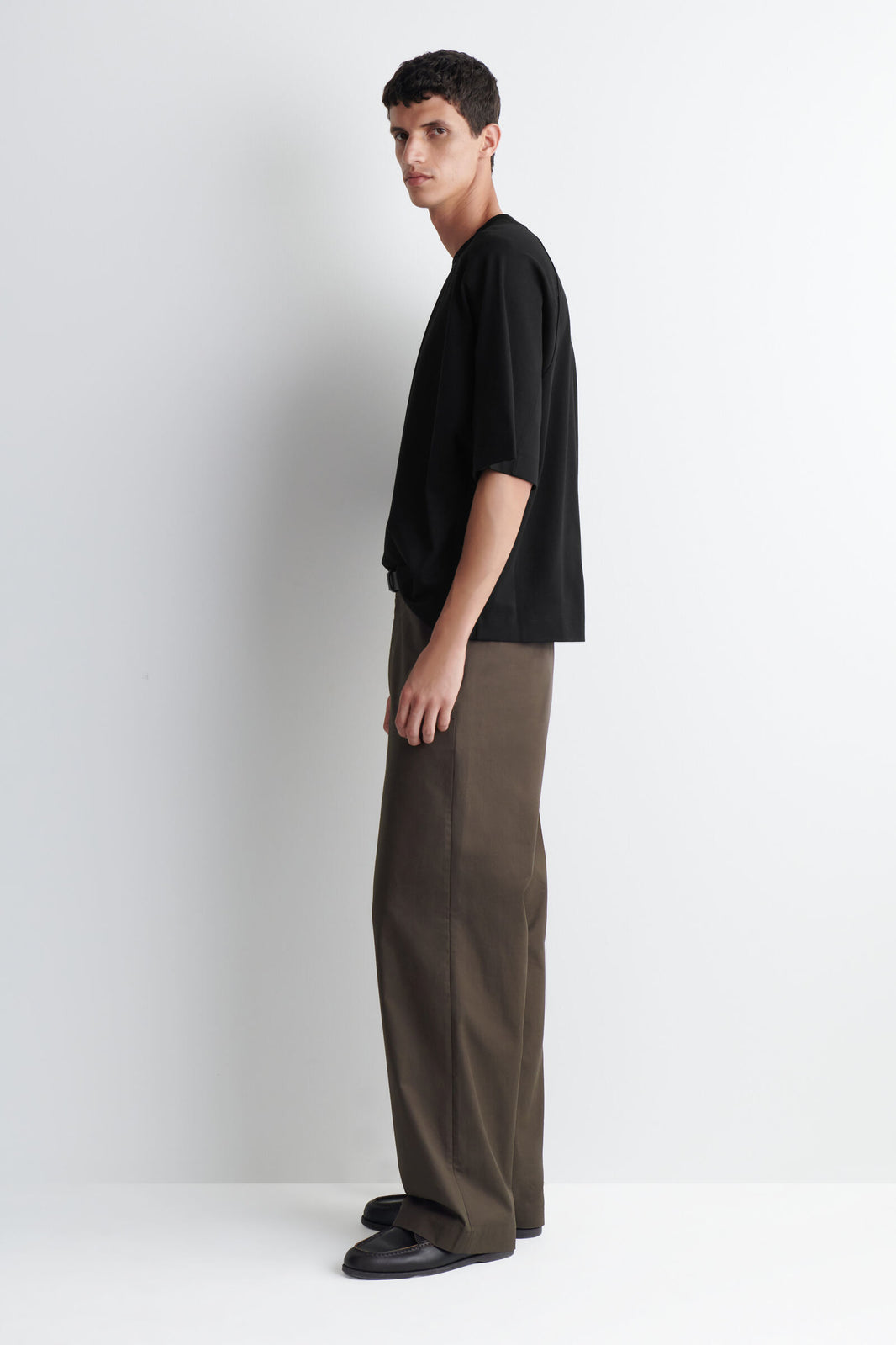 CAMISETA DE ALGODÓN INTERLOCK OVERSIZED - NEGRO