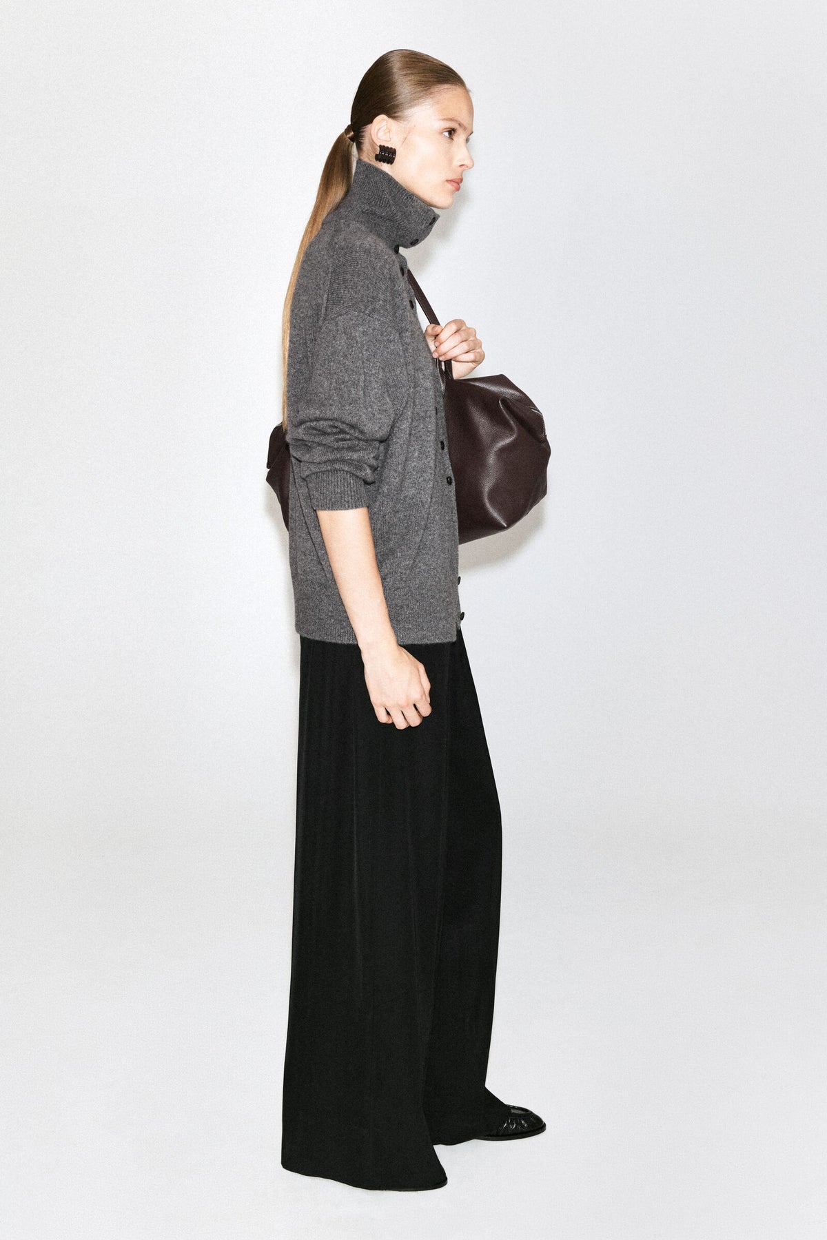 CÁRDIGAN DE CASHMERE ESCULPIDO CON CUELLO DE TUBO - GRIS MÉLANGE