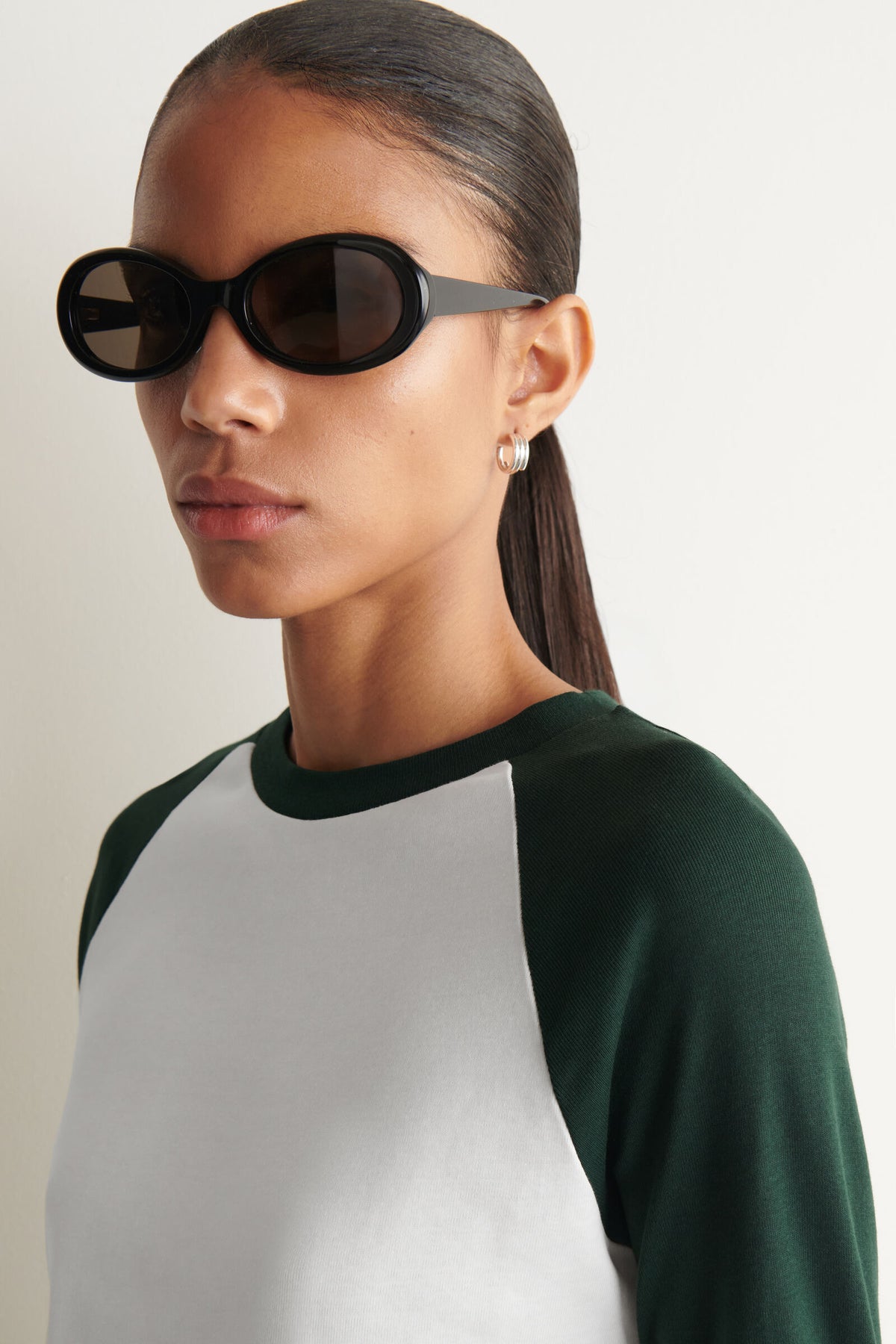 PLAYERA DE ALGODÓN RAGLÁN DE MANGA LARGA - BLANCO / VERDE