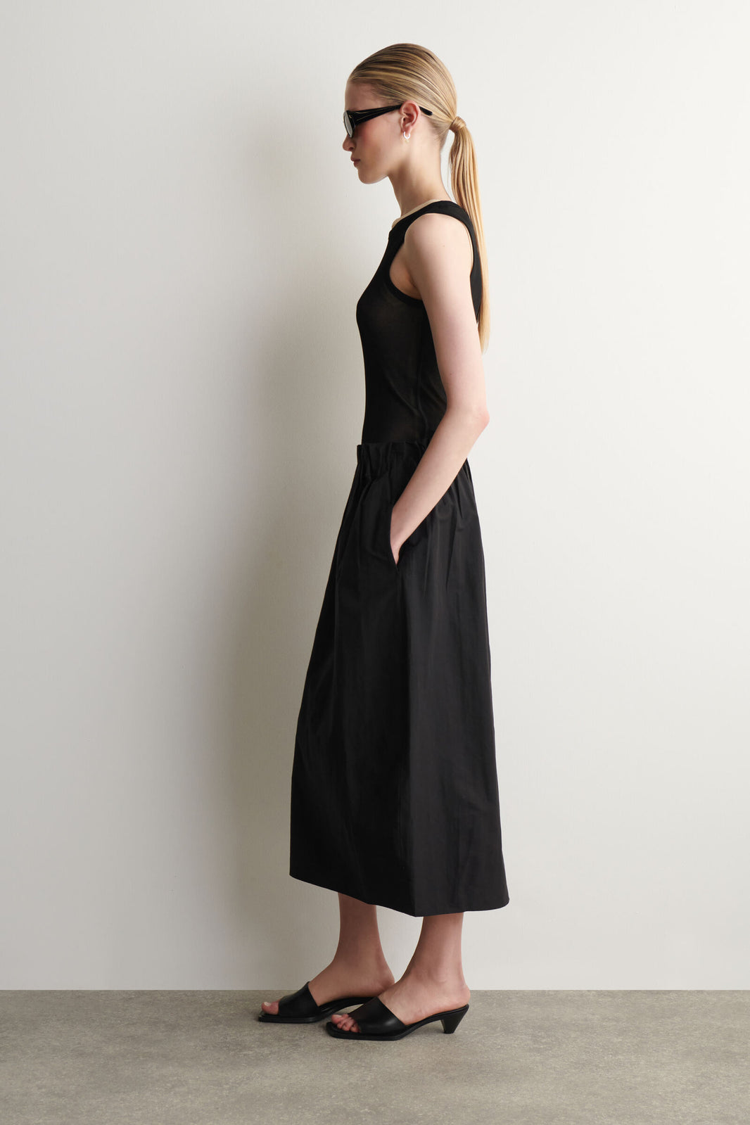 FALDA MIDI DE GLOBO DE ALGODÓN-LINEN - NEGRO